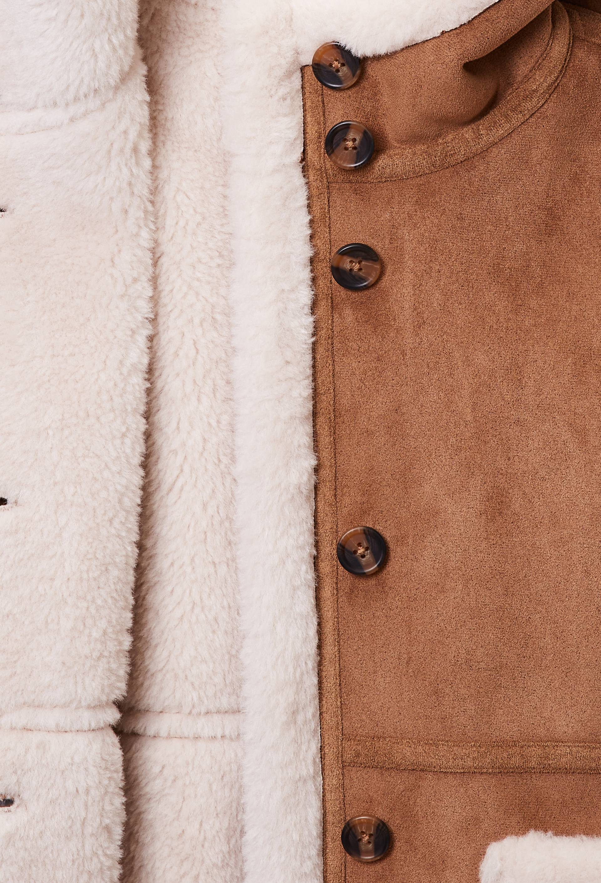 Manteau effet peau lain&eacute;e &agrave; capuche, Beige, large image number 4.0