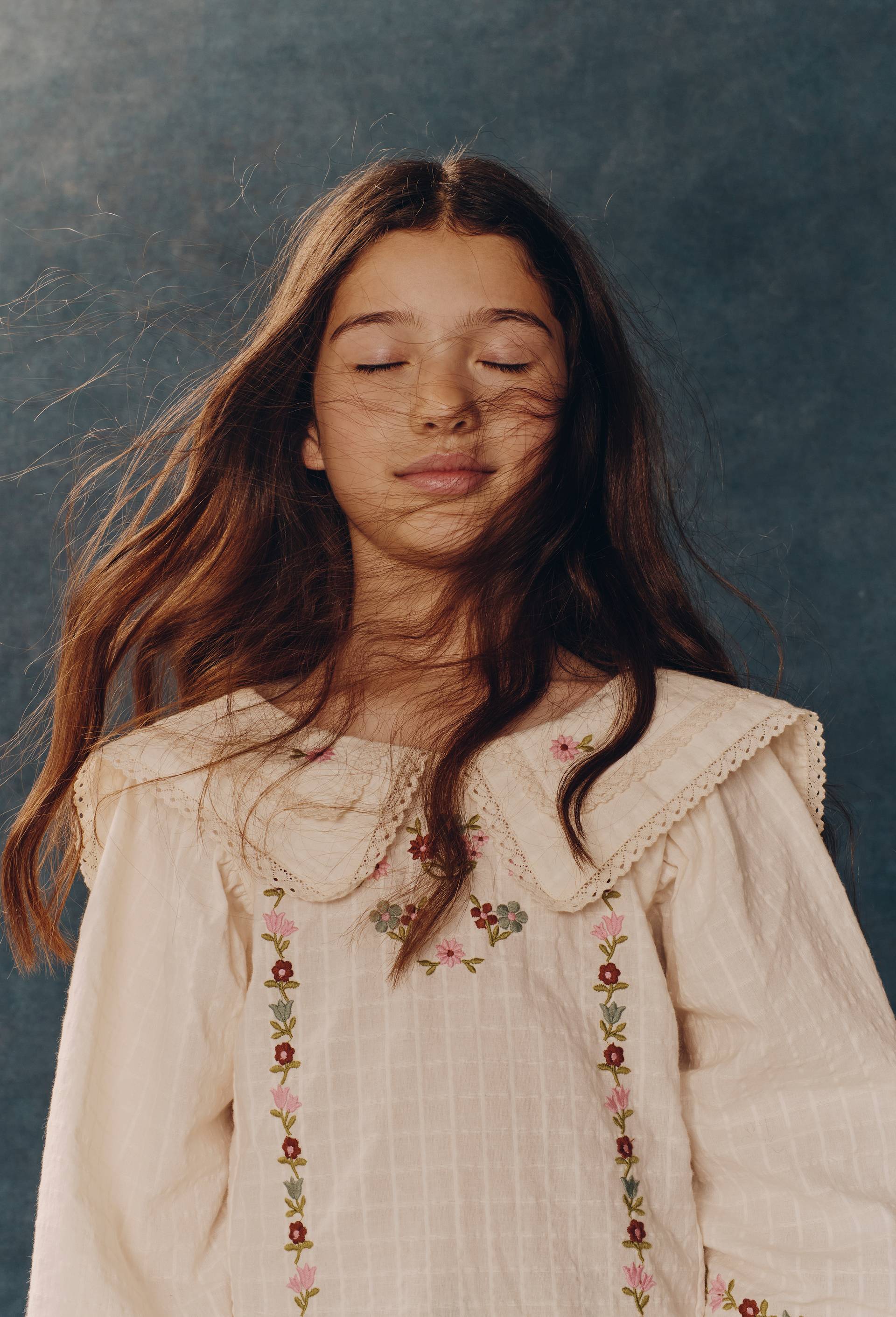 Blouse avec double col et broderie en coton, Beige clair, large image number 0