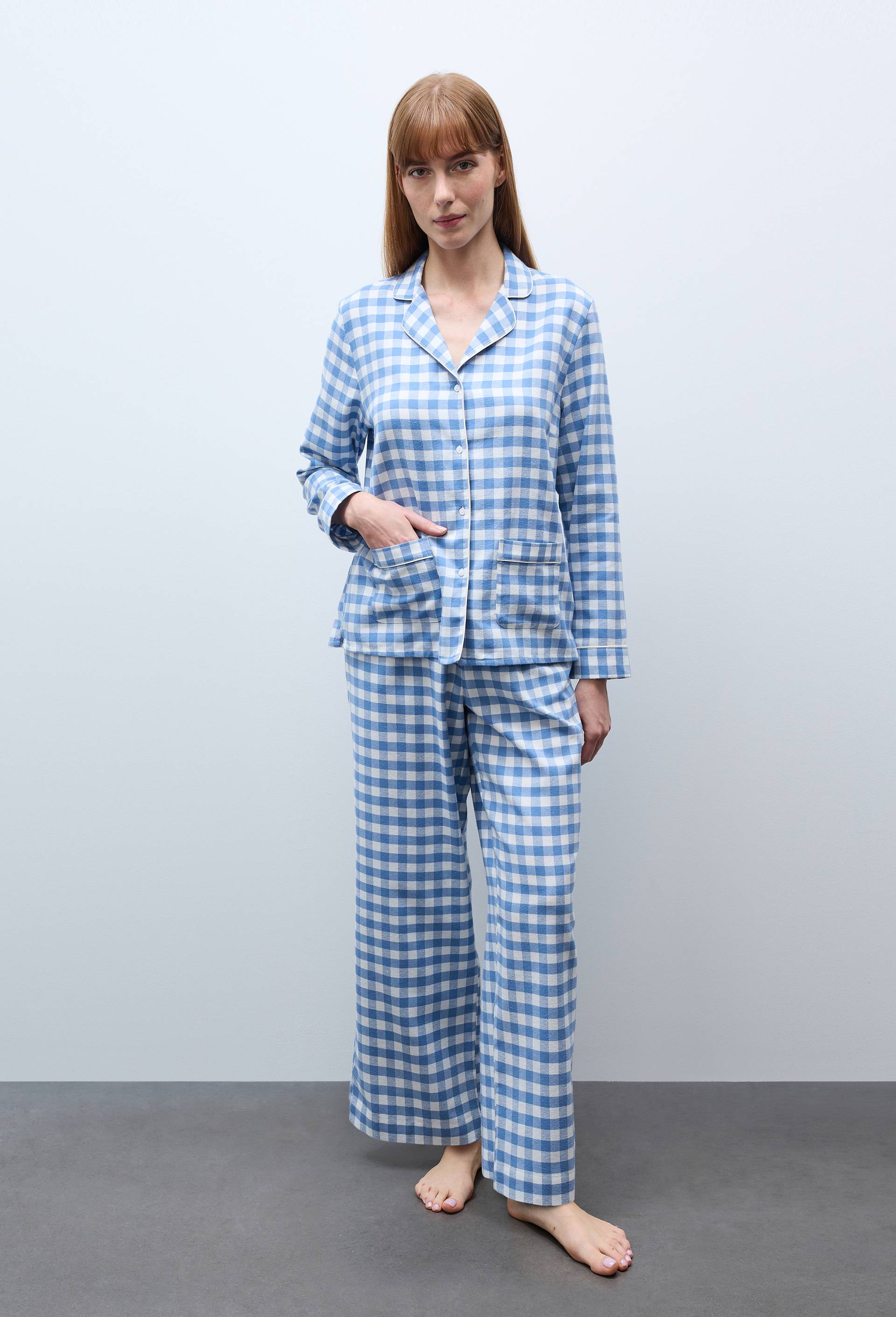 Pyjama &agrave; carreaux en coton gratt&eacute; bio GOTS, Bleu, large image number 0