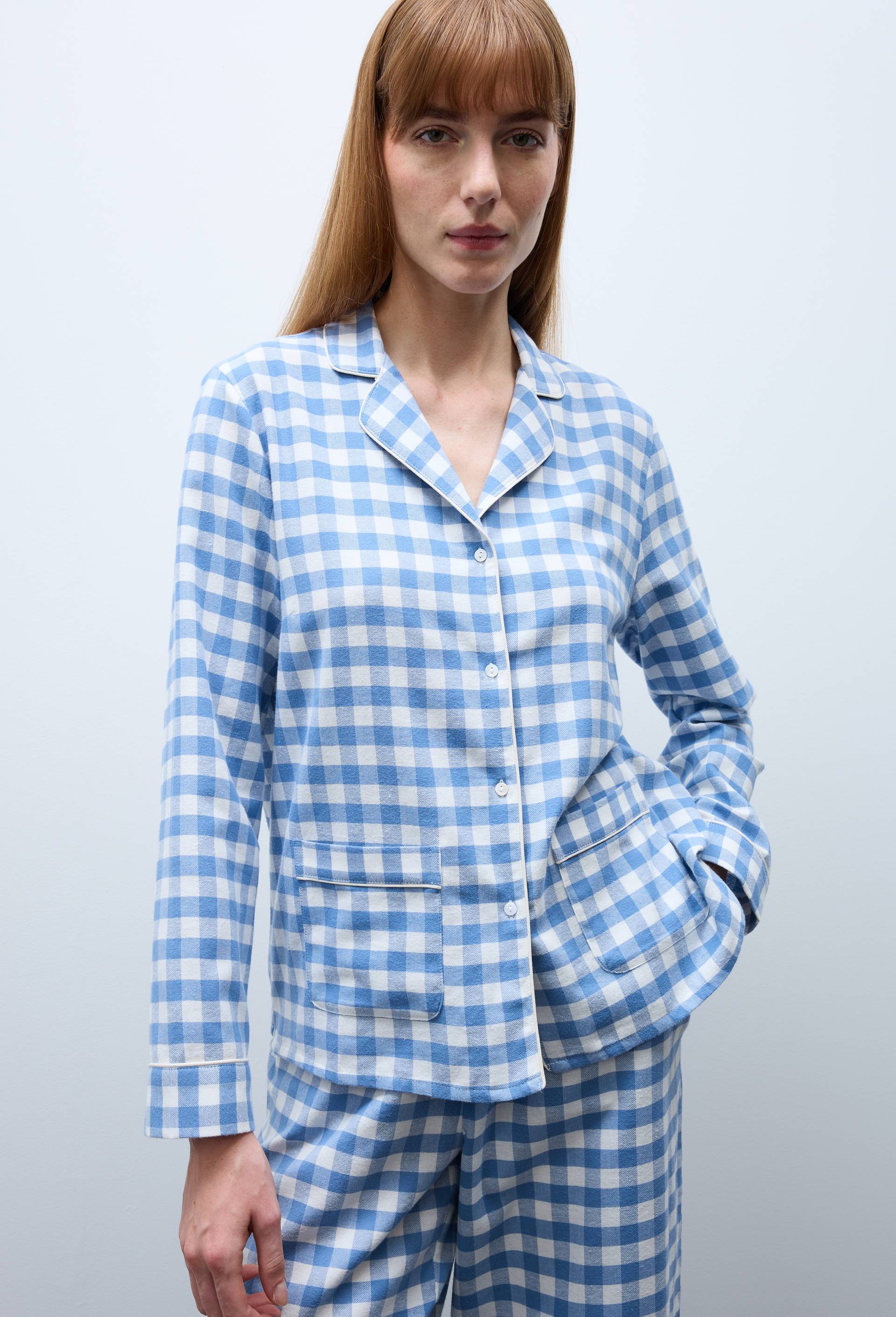Pyjama &agrave; carreaux en coton gratt&eacute; bio GOTS, Bleu, large image number 1