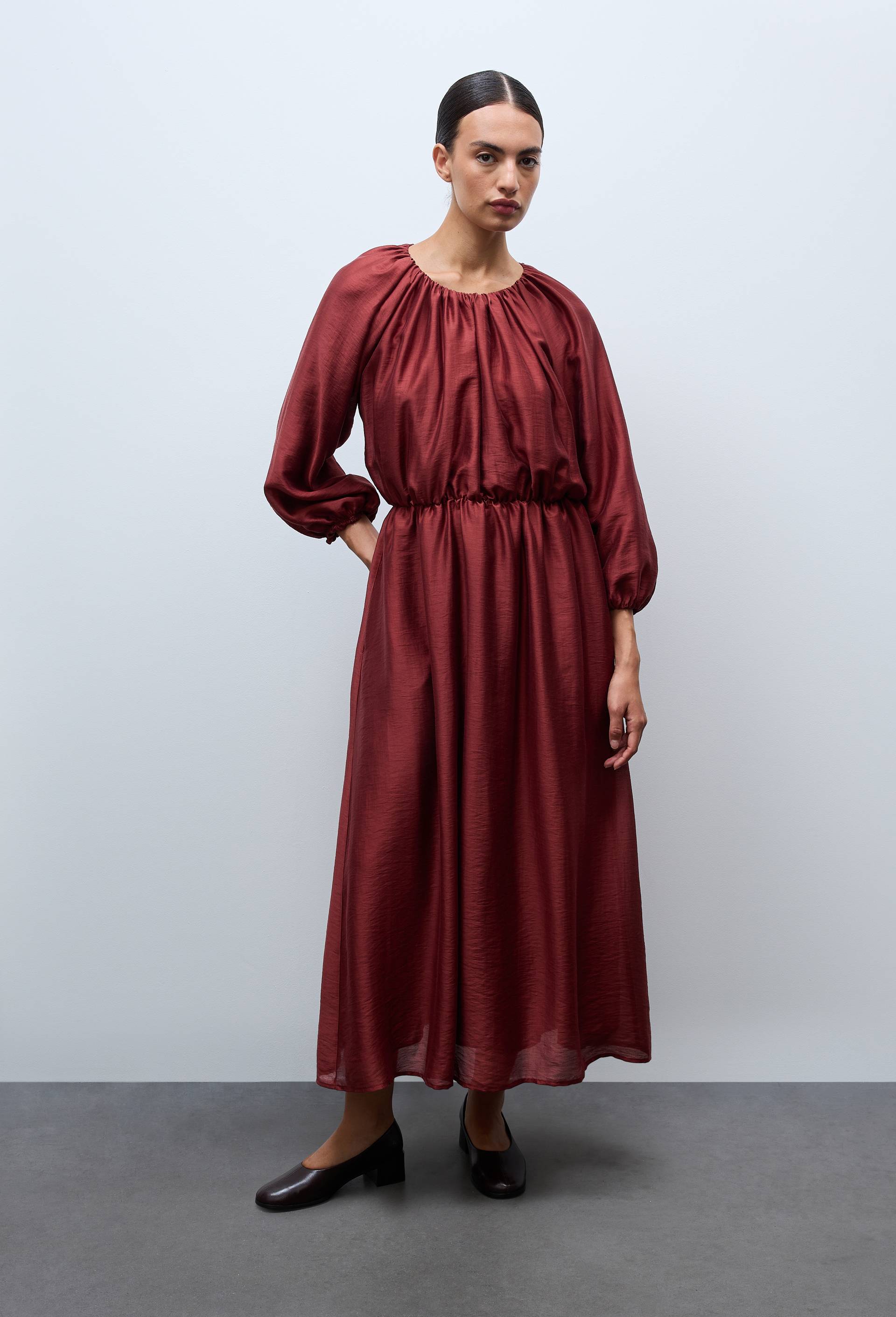 Robe longues unie avec manches longues, Rouge fonc&eacute;, large image number 0
