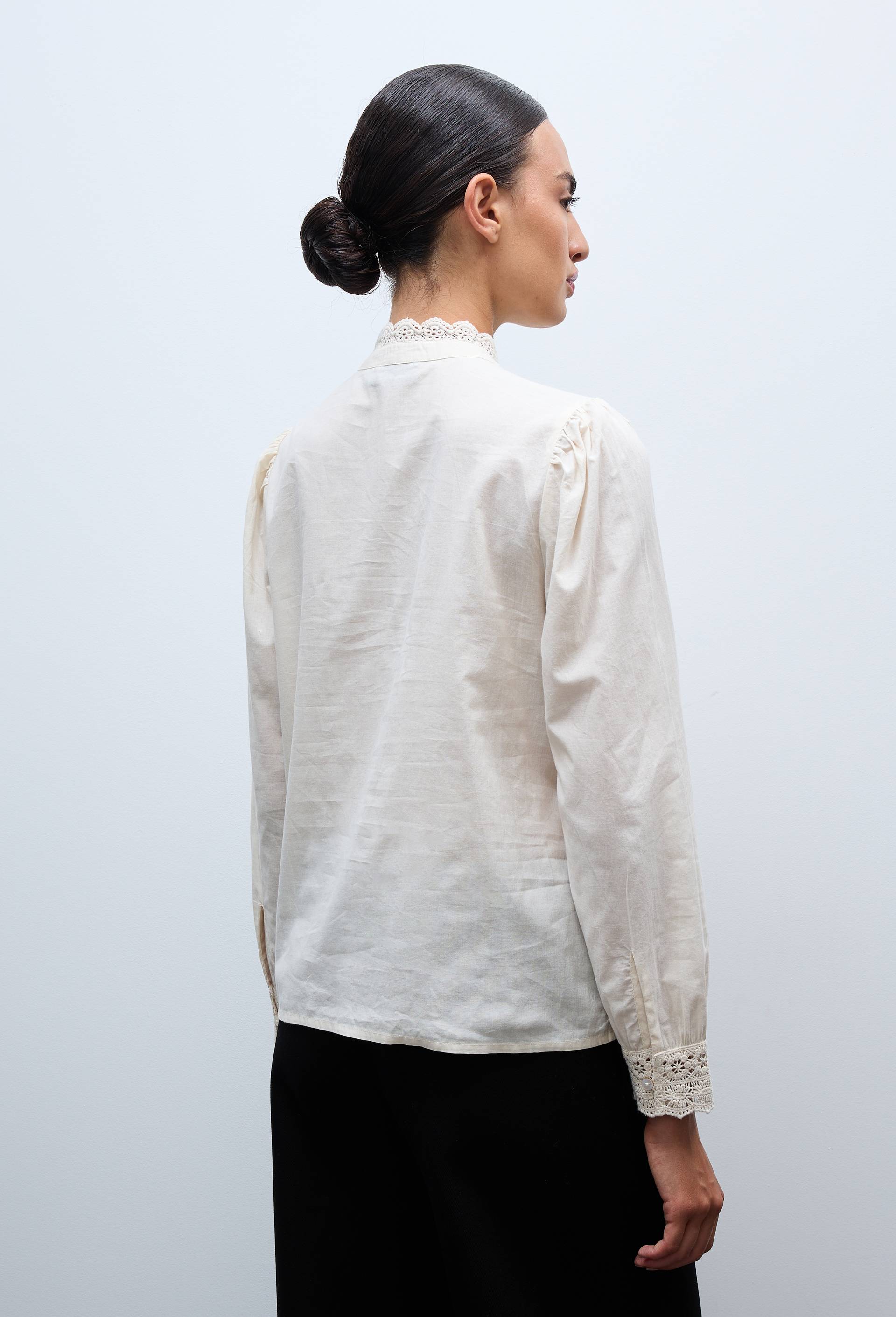 Chemise manches longues avec d&eacute;tail de dentelle, Ecru, large image number 1.0