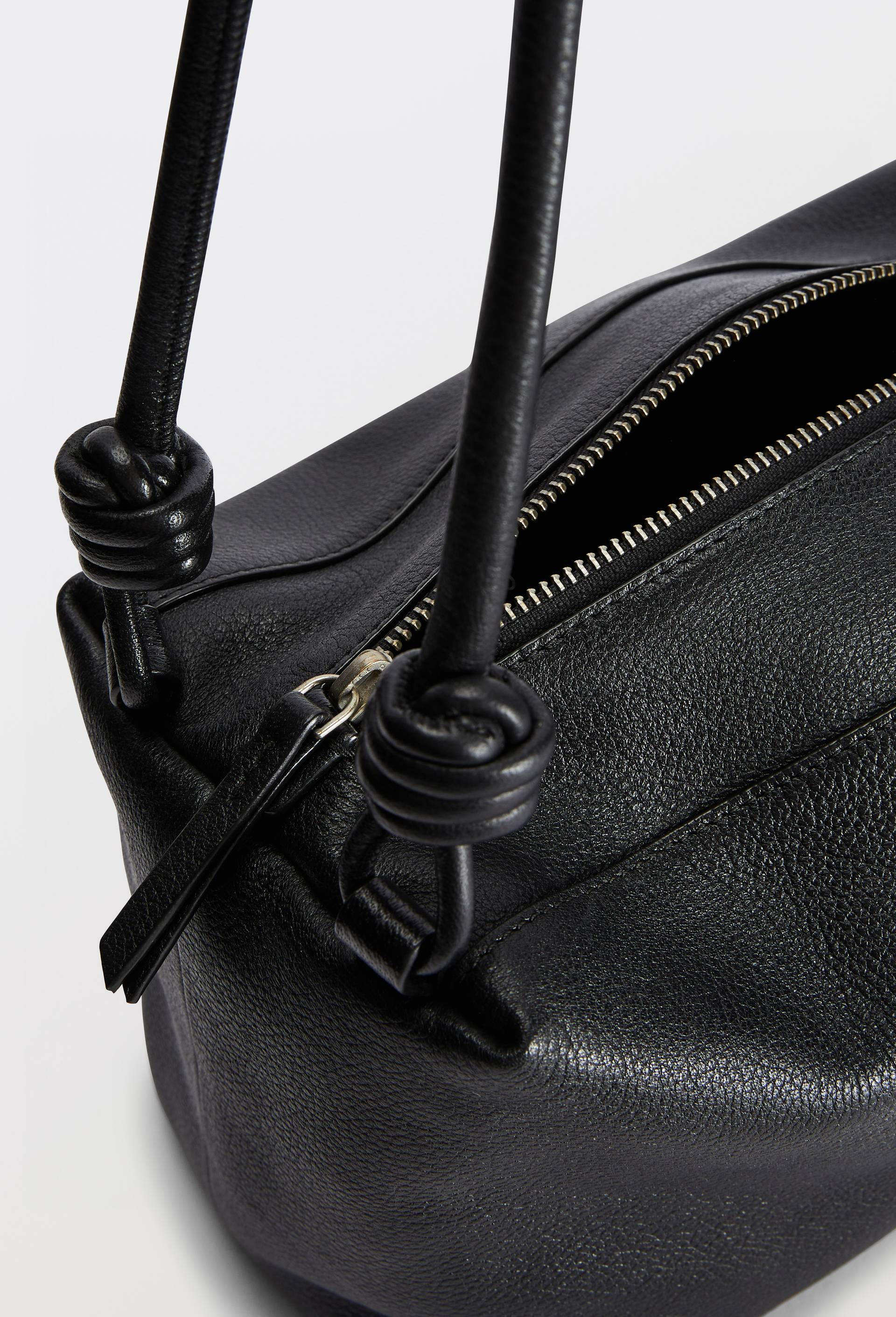 Sac port&eacute; &eacute;paule en cuir, Noir, large image number 2