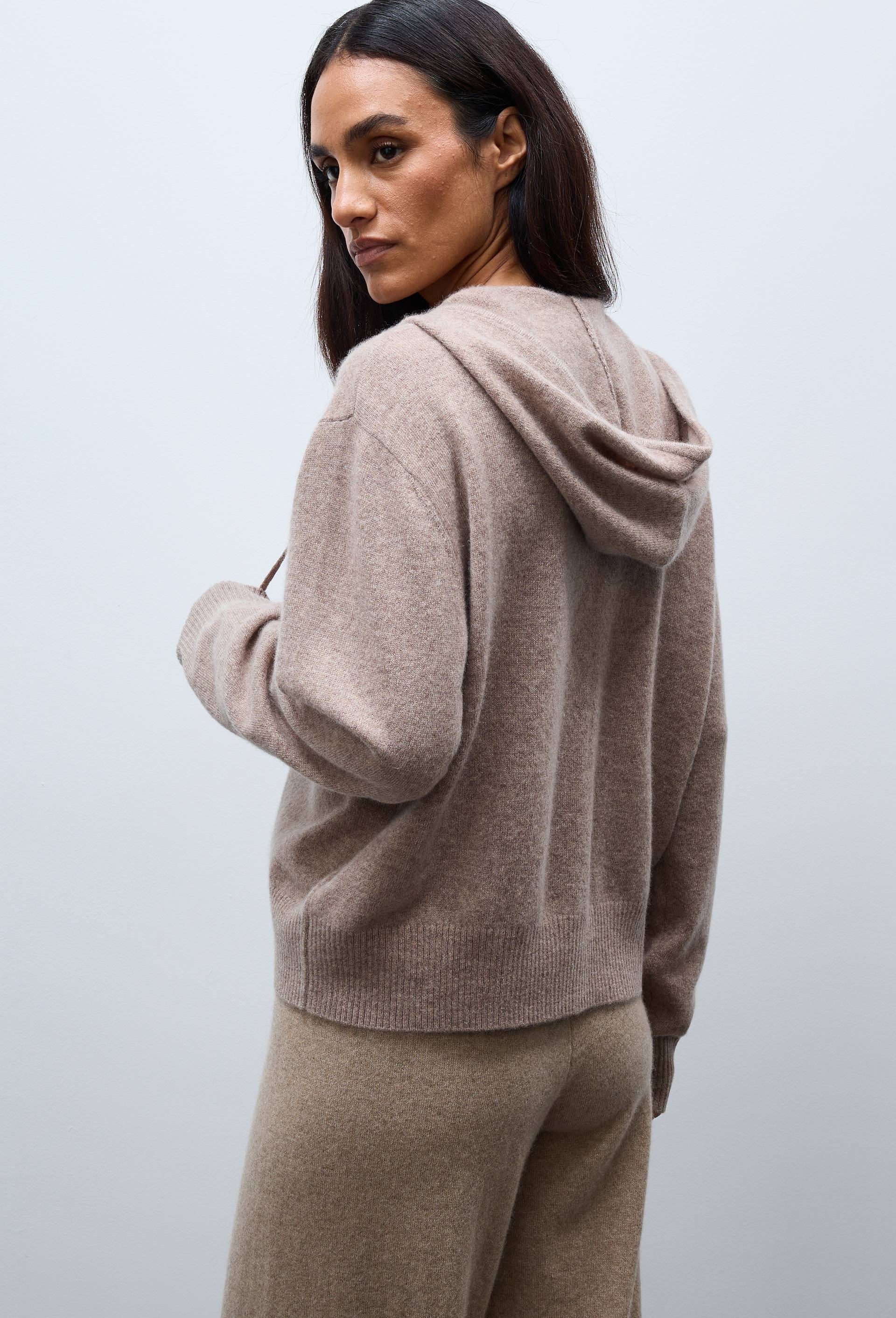Pull &agrave; capuche en cachemire, Beige, large image number 1.0
