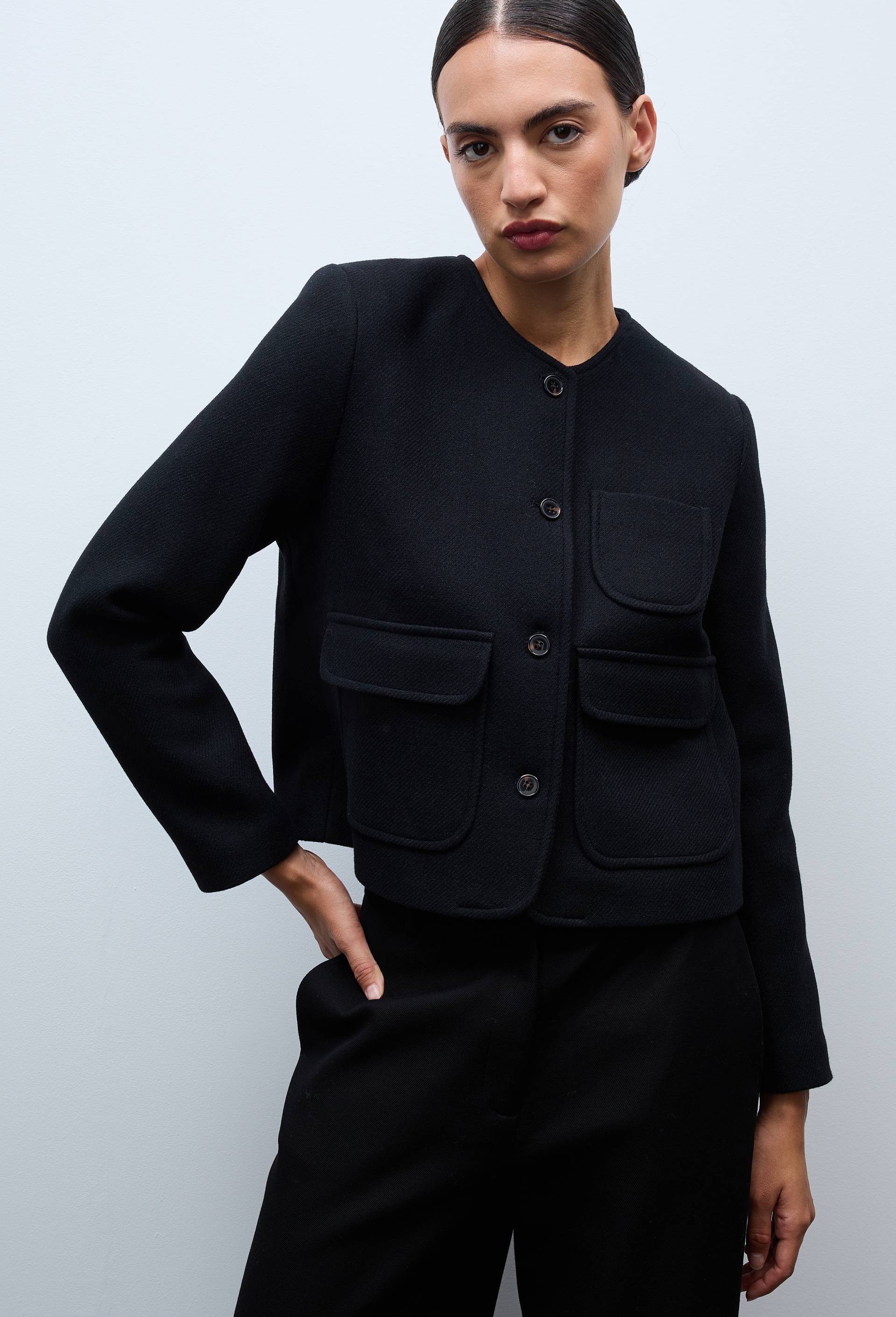 Veste courte contentant de la laine, Noir, large image number 0.0