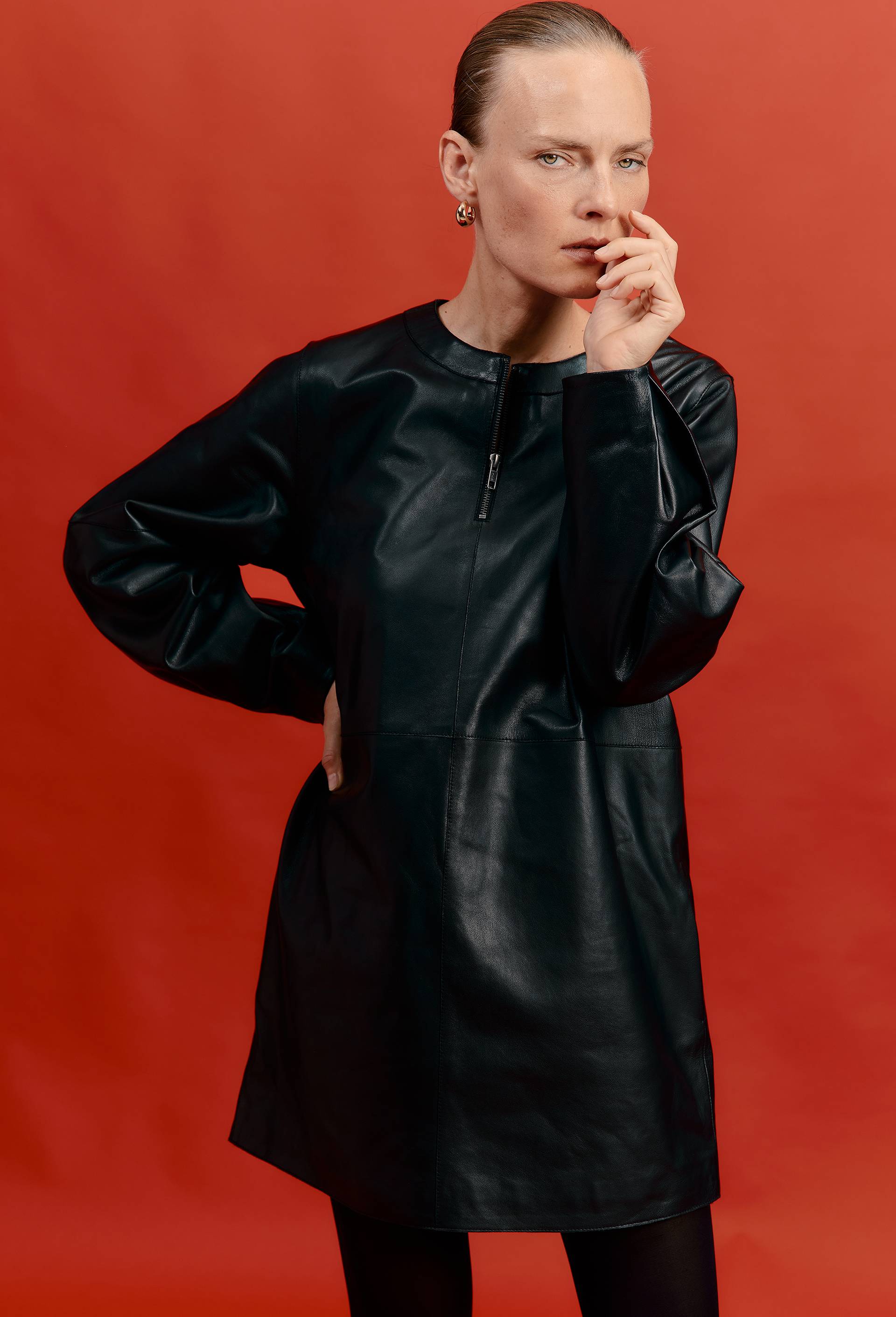 Robe courte en cuir, Noir, large image number 0.0