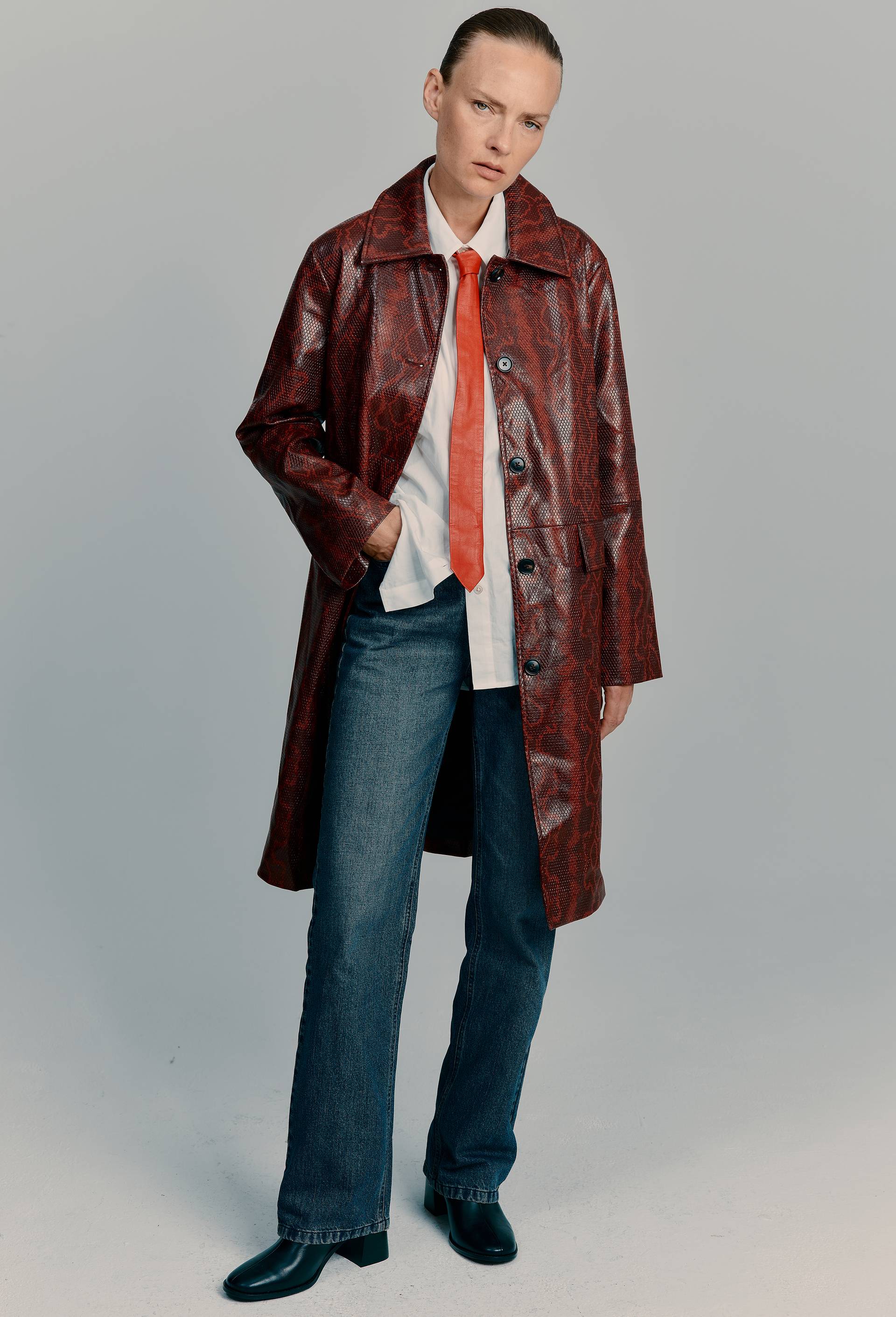 Manteau mi-long effet python, Rouge fonc&eacute;, large image number 0
