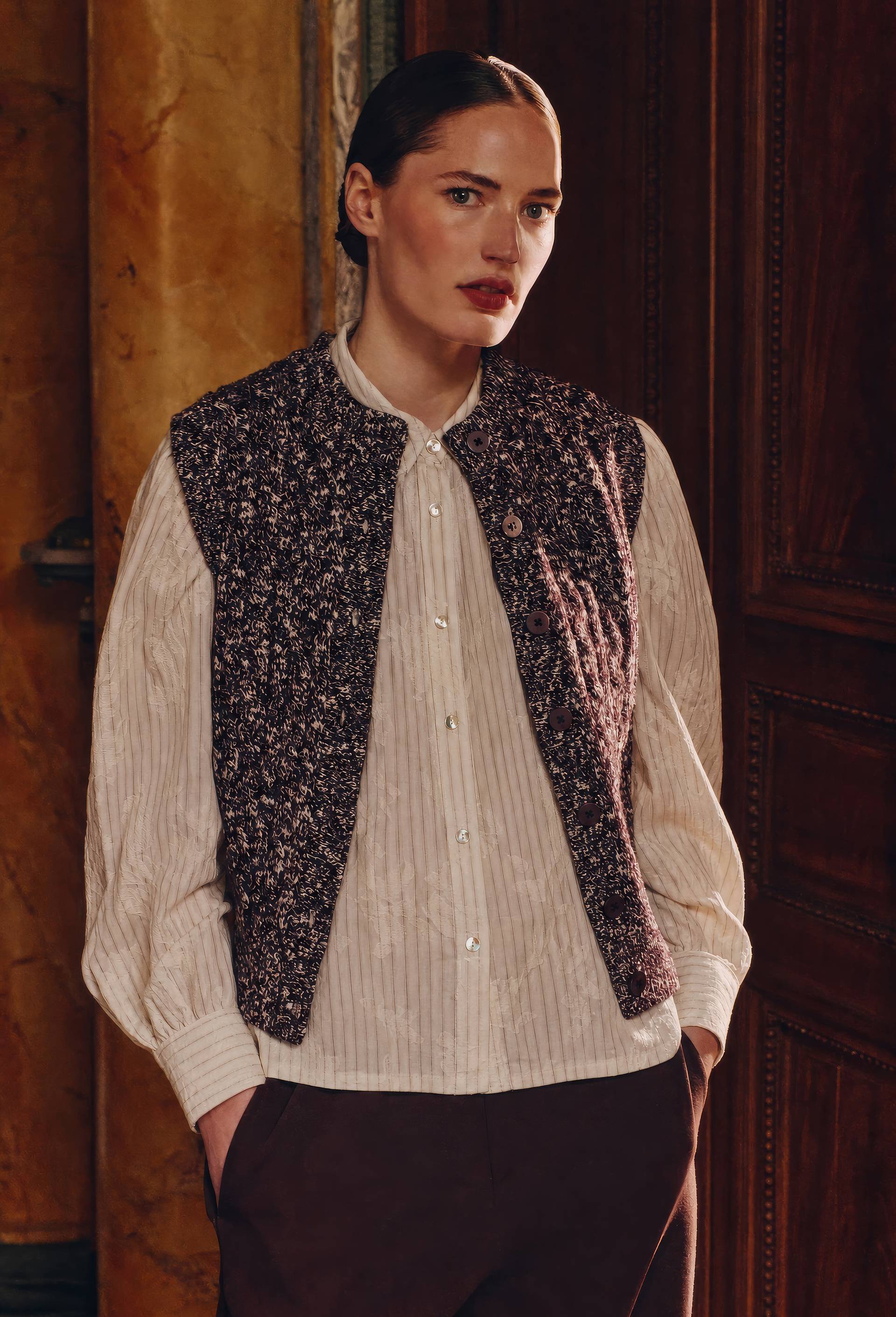 Chemise manches longues ray&eacute;e avec d&eacute;tail de broderie en coton BIO GOTS, Ecru, large image number 0