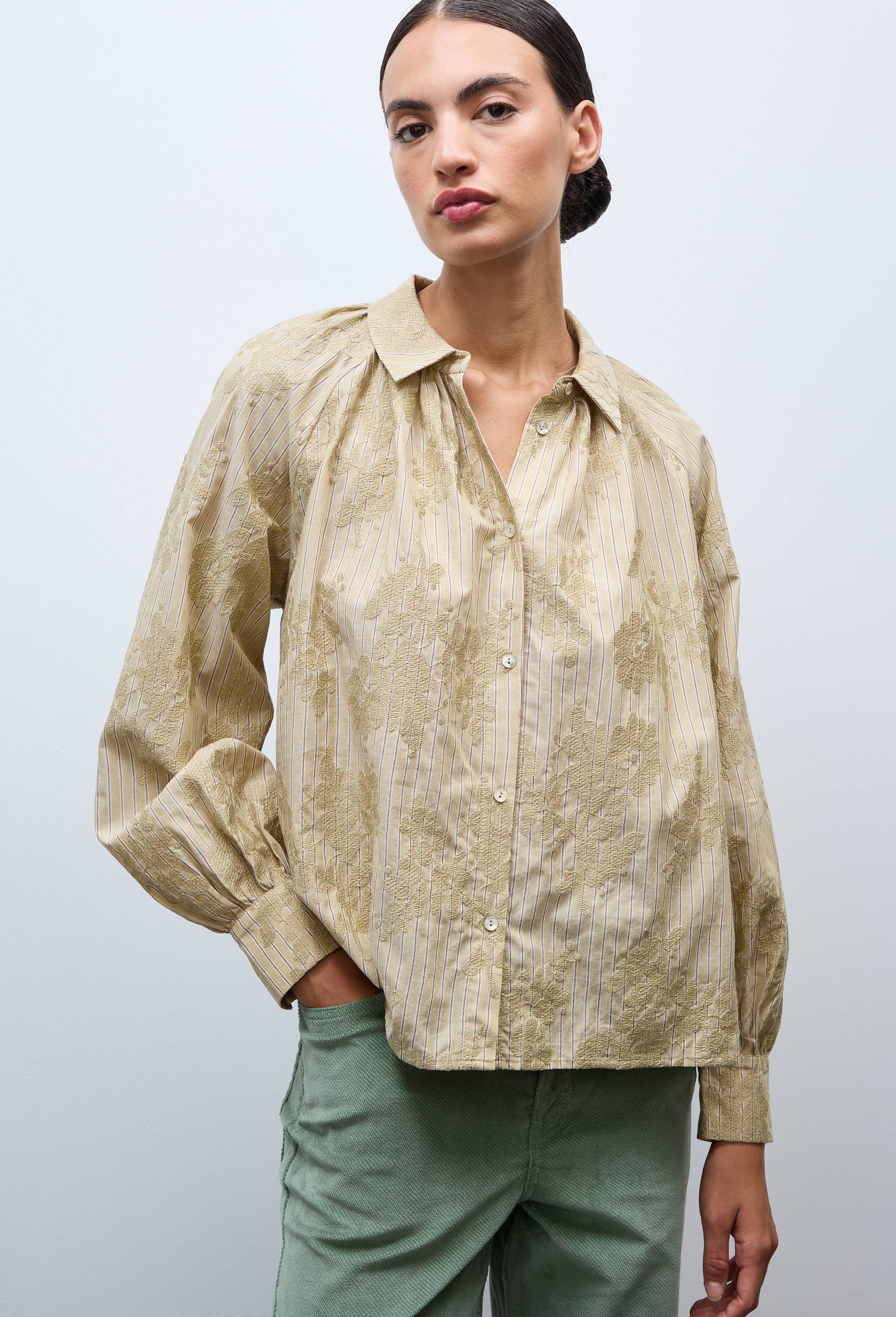 Chemise manches longues ray&eacute;e avec d&eacute;tail de broderie en coton BIO GOTS, Jaune fonc&eacute;, large image number 0