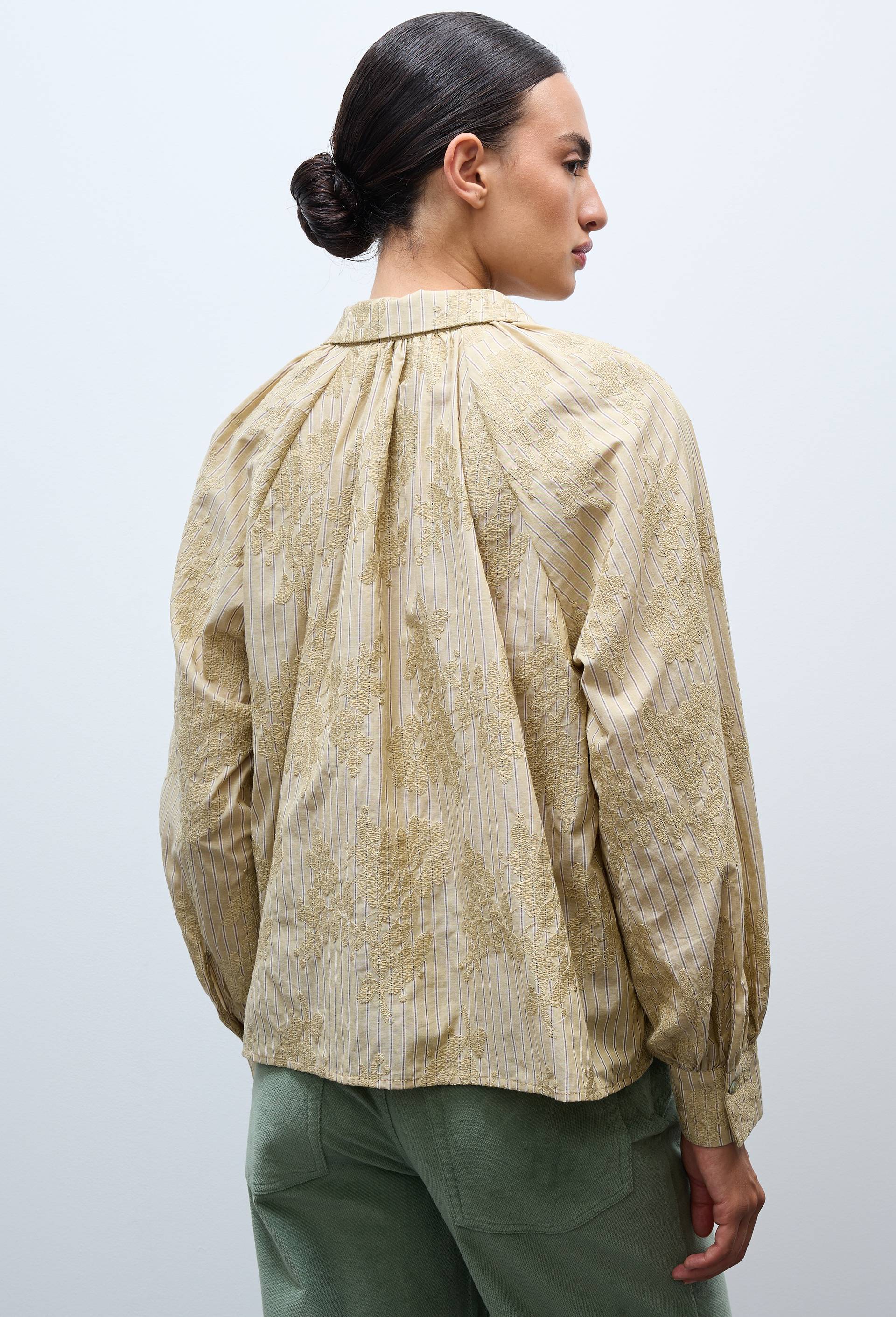 Chemise manches longues ray&eacute;e avec d&eacute;tail de broderie en coton BIO GOTS, Jaune fonc&eacute;, large image number 1