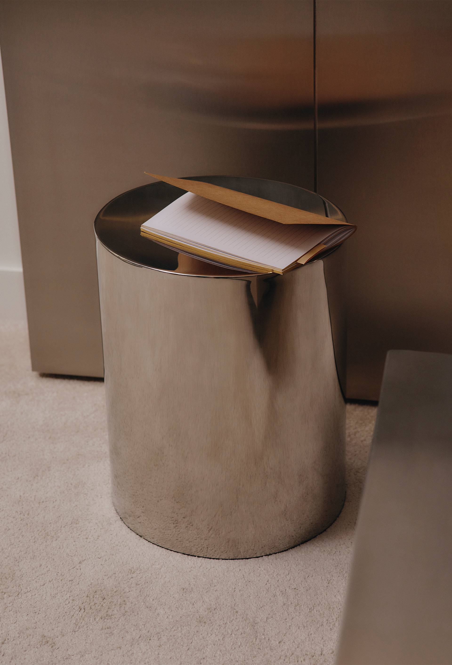 Tabouret rond, D30xH37 cm, en acier inoxydable, Argent, large image number 0