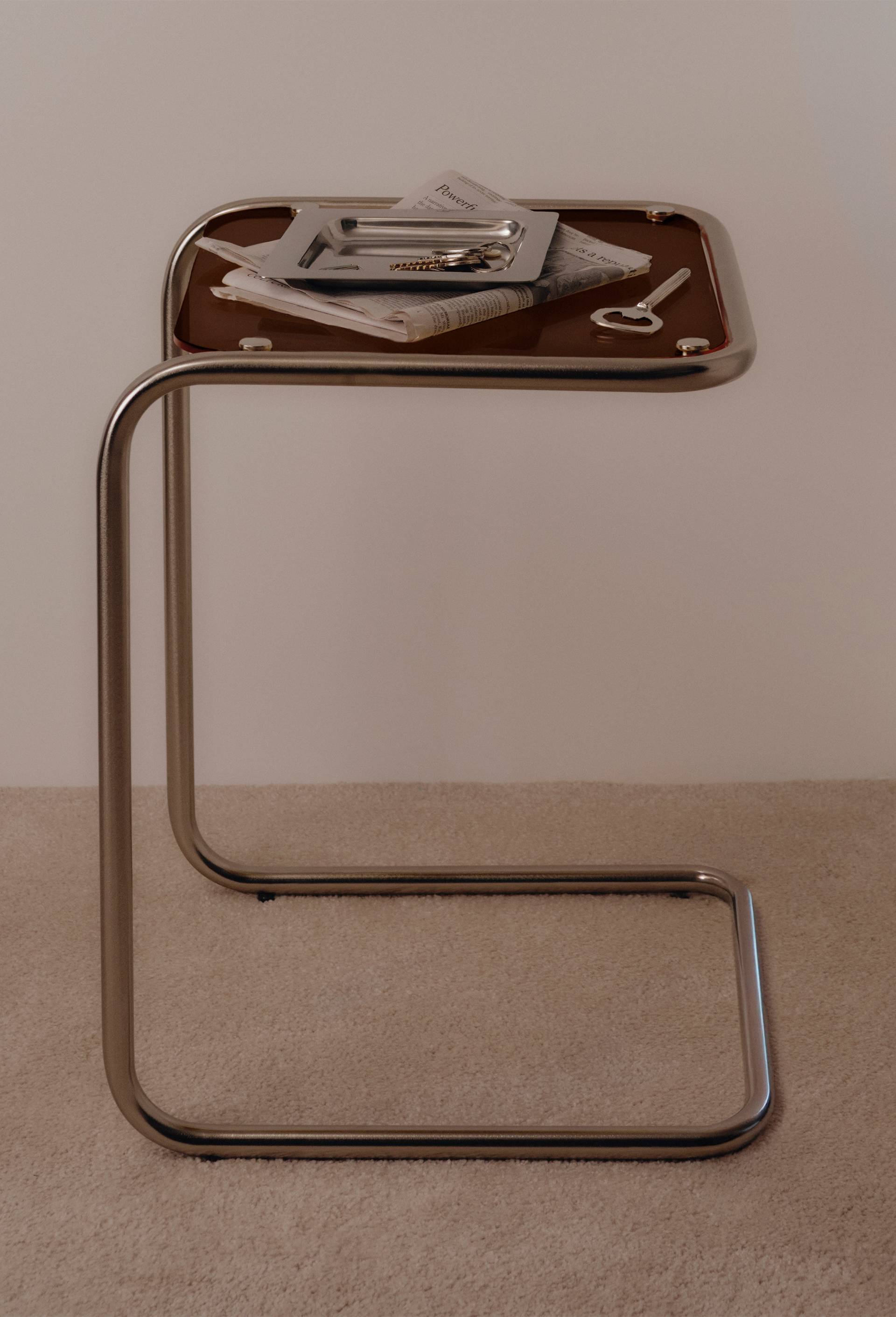 Table, 38xH45cm, en acier inoxydable et plexiglass, Argent, large image number 0.0