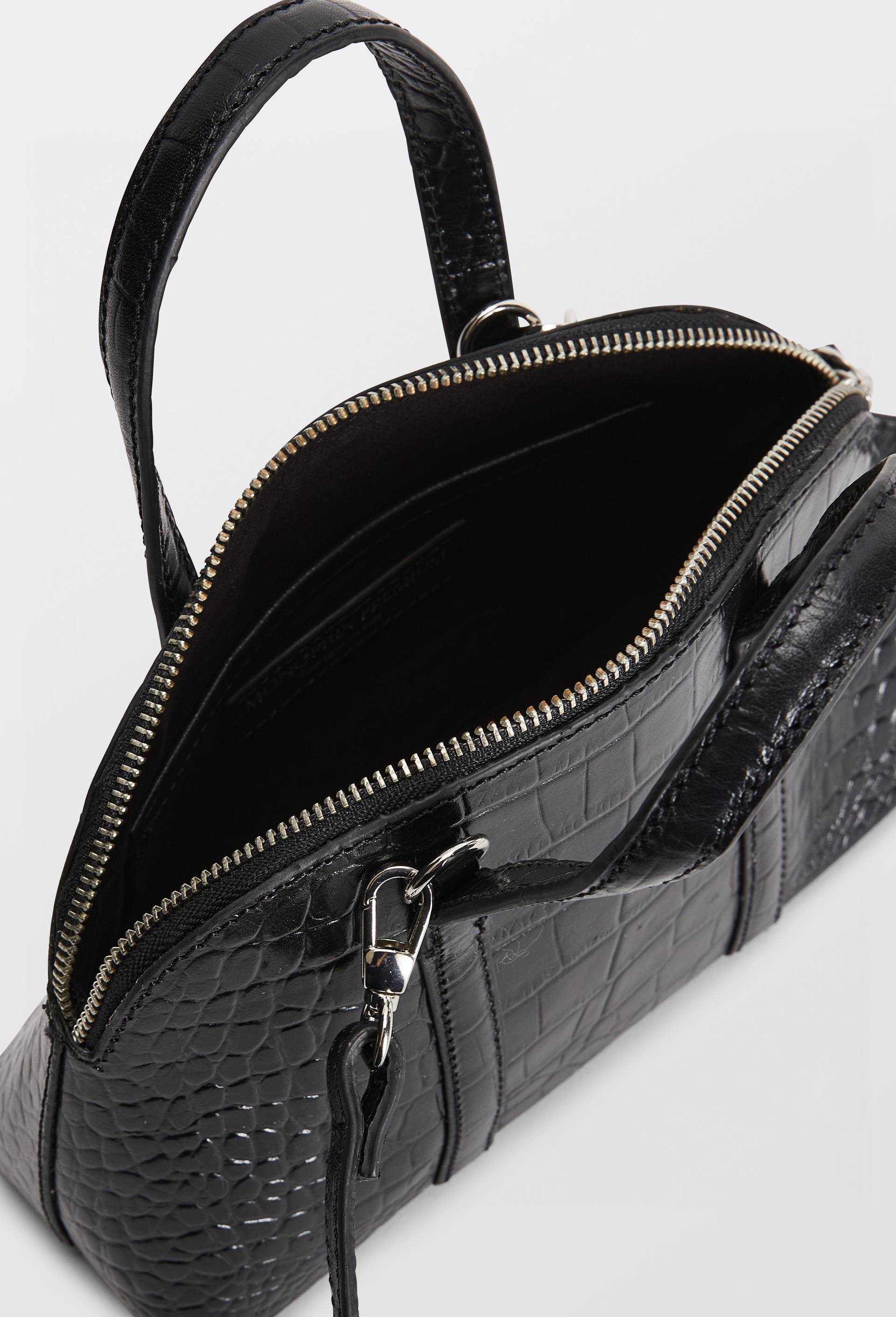 Sac port&eacute; travers en cuir imitation crocodile, Noir, large image number 2