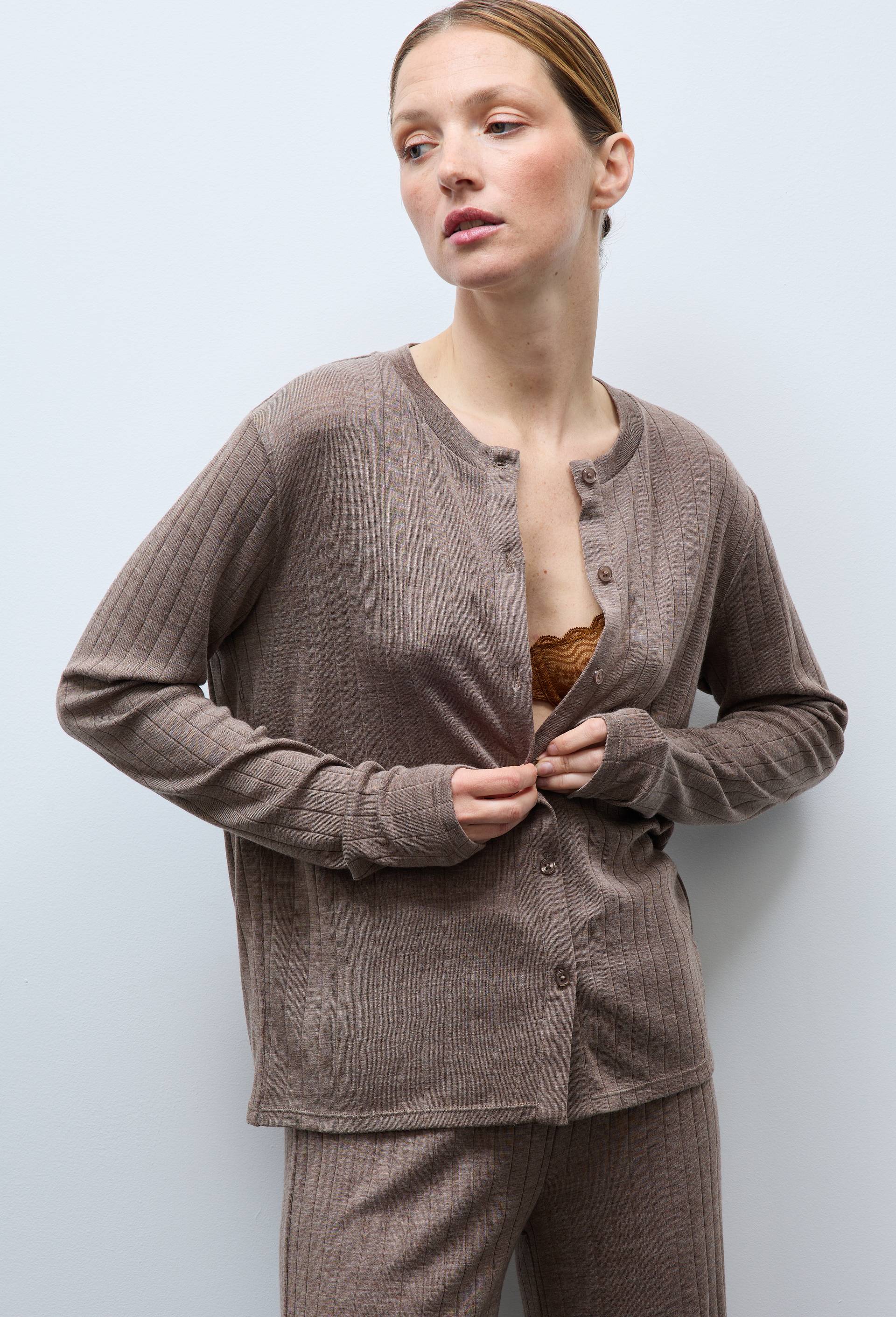 Cardigan uni en laine et soie, Beige, swatch image