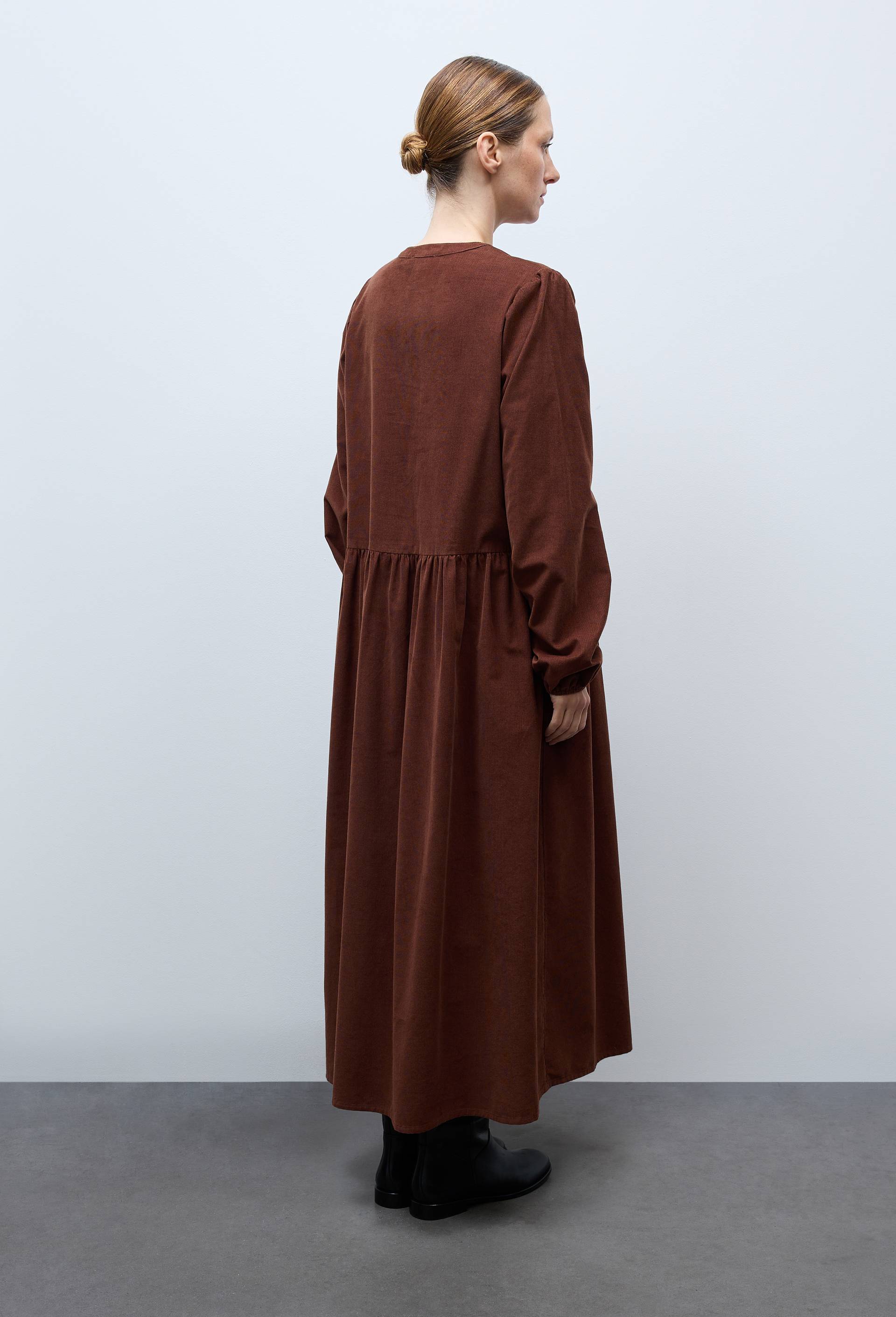 Robe longue unie en velours en coton BIO GOTS, Brun, large image number 1