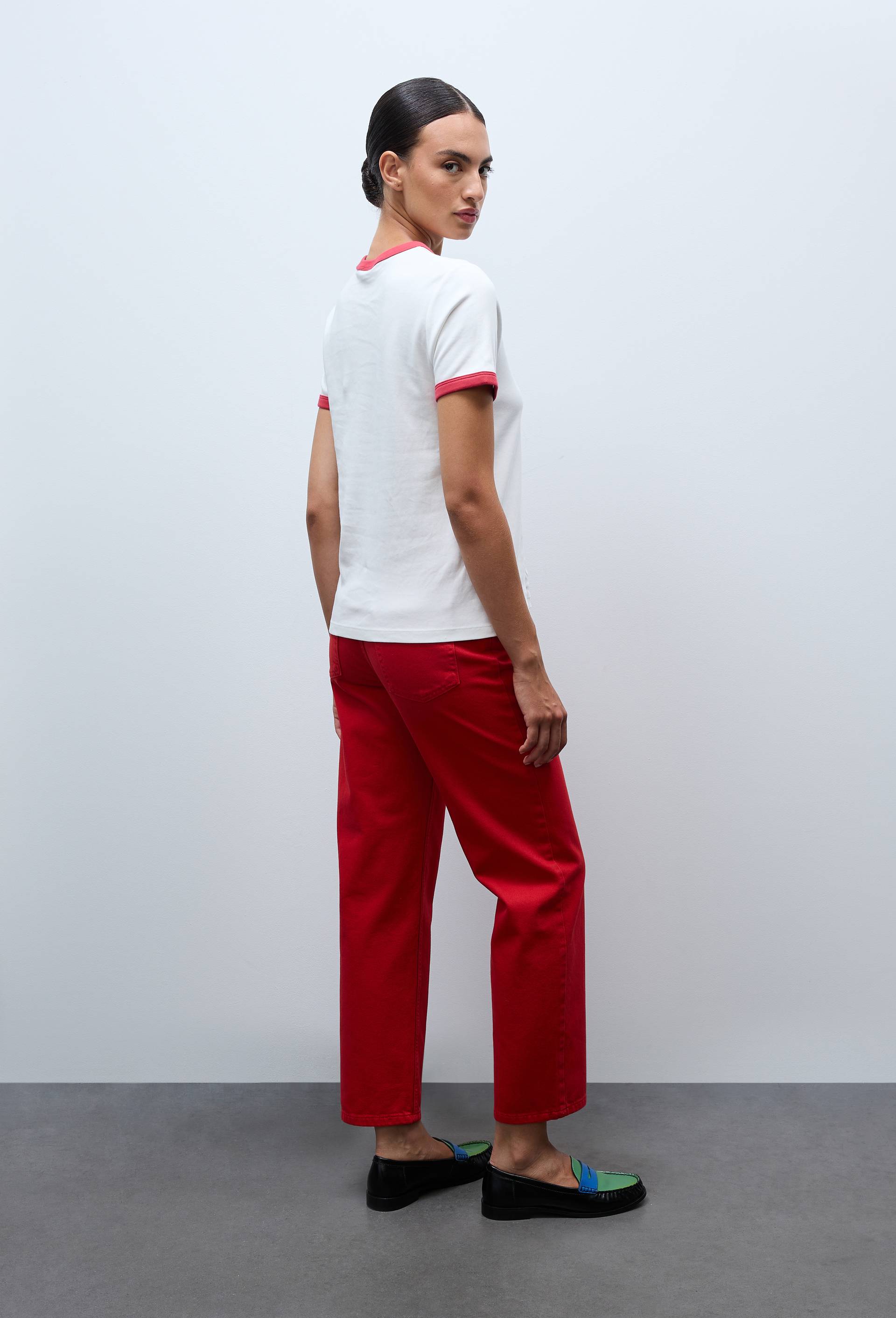 Pantalon droit uni d&eacute;lav&eacute;, Rouge, large image number 1.0