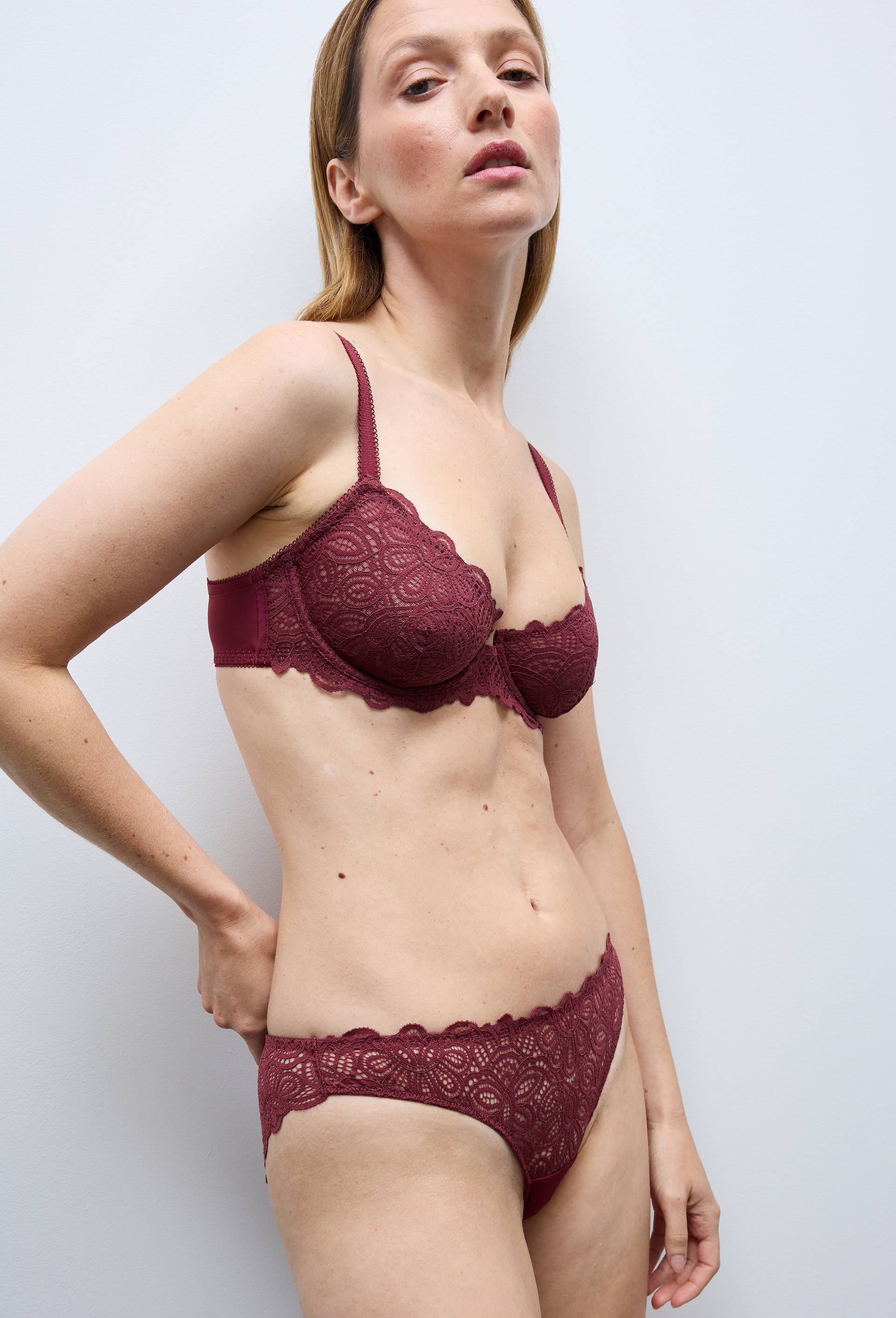 Culotte VERA en dentelle, Rouge fonc&eacute;, large image number 0