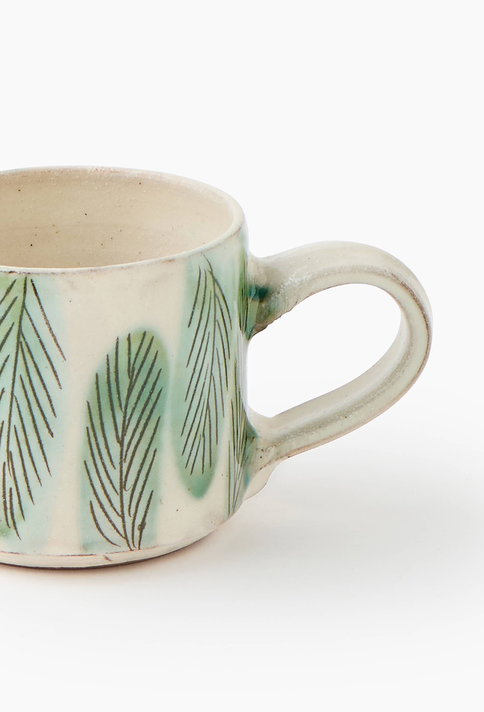 Mug, finition motif feuilles peint &agrave; la main, 22cl, Ecru, large image number 1