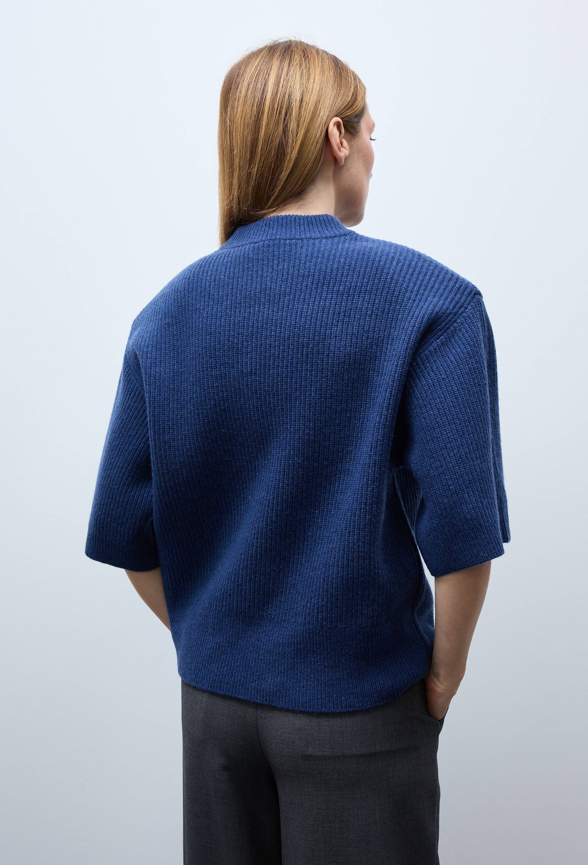 Pull manches coudes en laine avec &eacute;paulettes, Bleu, large image number 2.0
