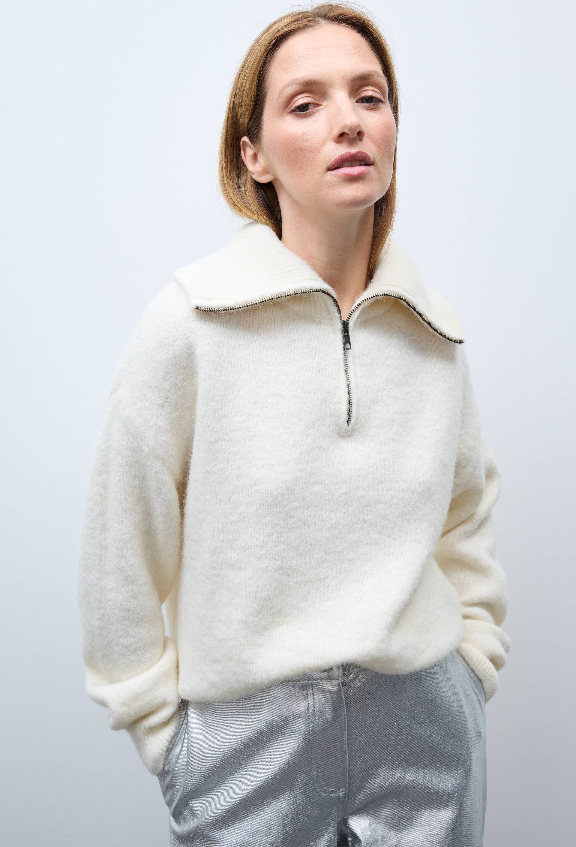 Pull col camionneur uni contenant de l'Alpaga, Ecru, swatch image