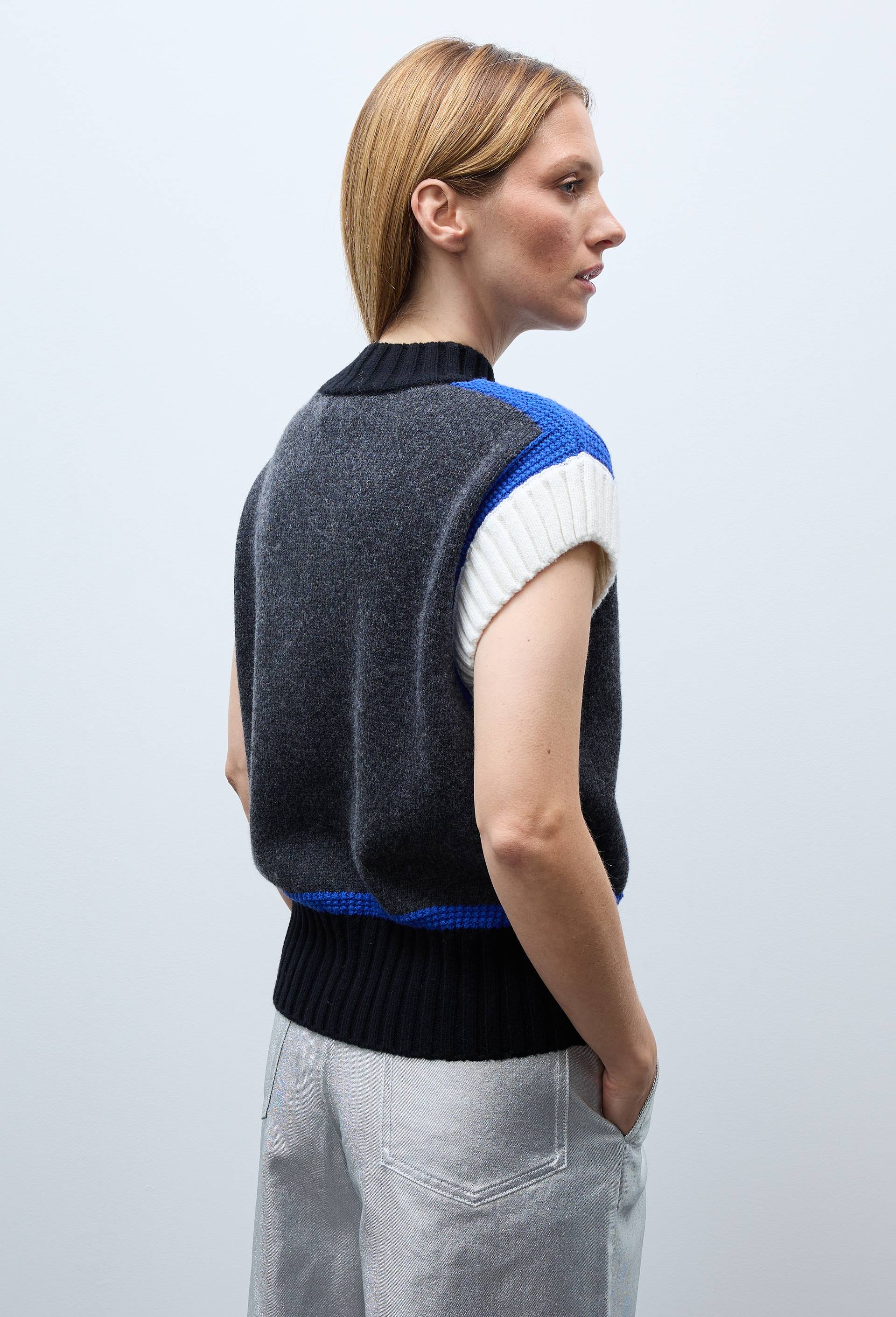 Pull sans manche contenant de la Laine, Gris fonc&eacute;, large image number 2