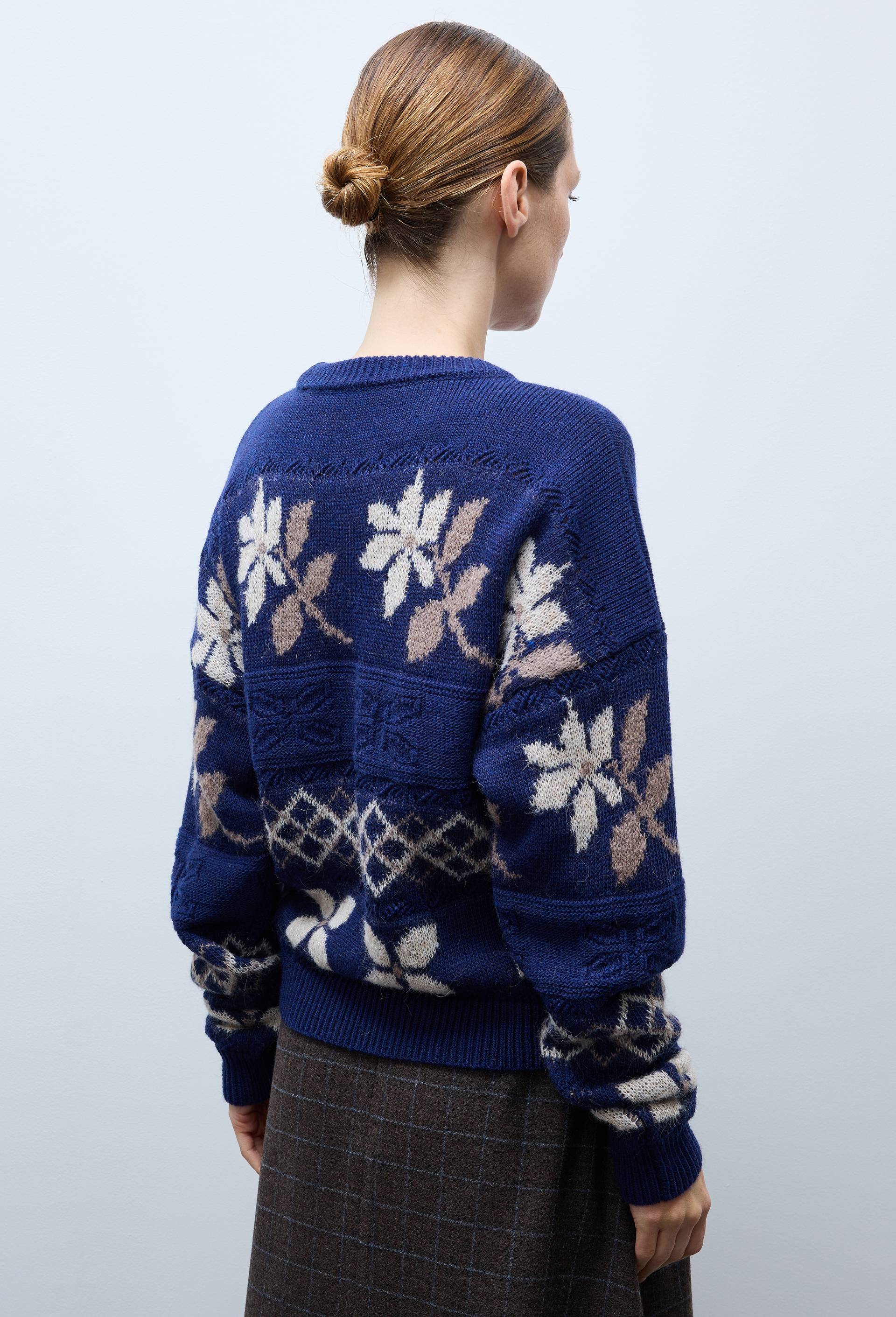 Pull jacquard &agrave; fleurs contenant de la laine, Bleu fonc&eacute;, large image number 2.0