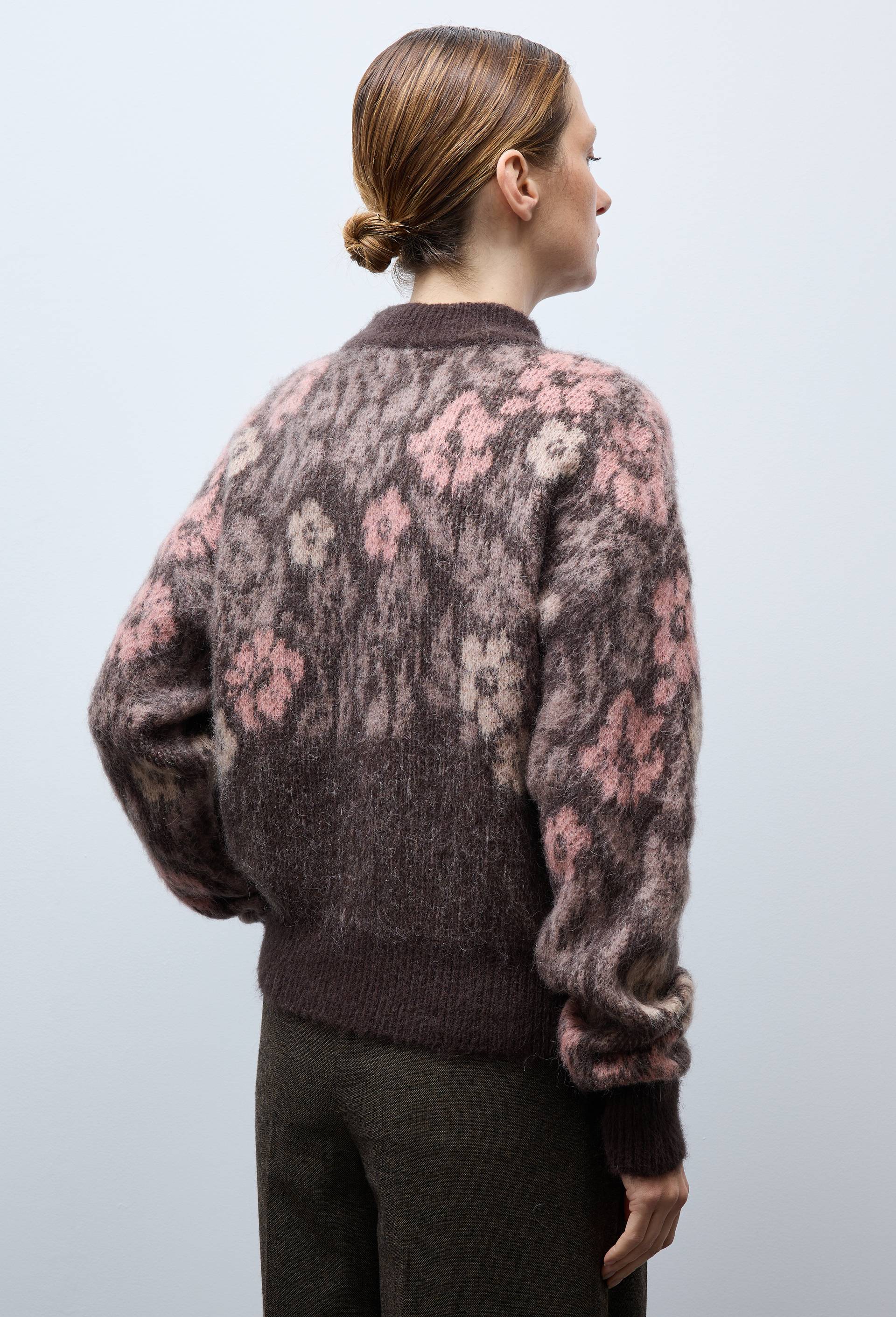 Pull jacquard &agrave; fleurs contenant de l'alpaga, Brun, large image number 1.0