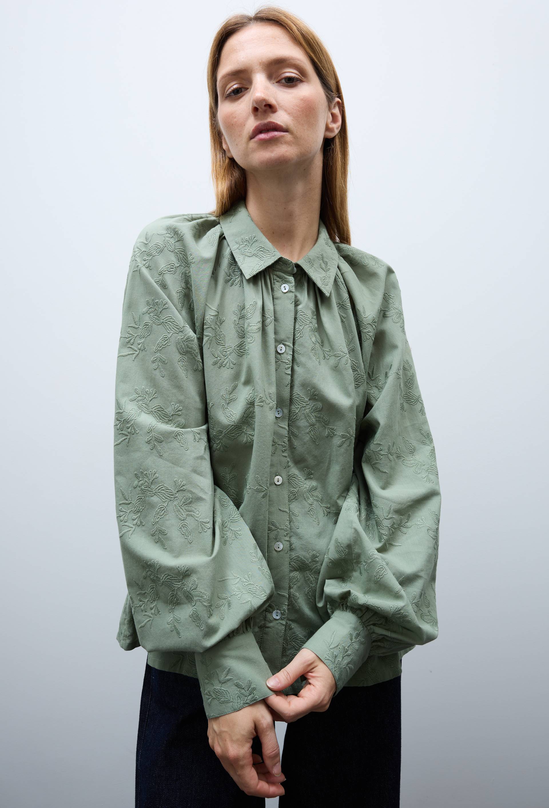 Chemise manches longues brod&eacute;e en coton BIO GOTS, Vert, swatch image