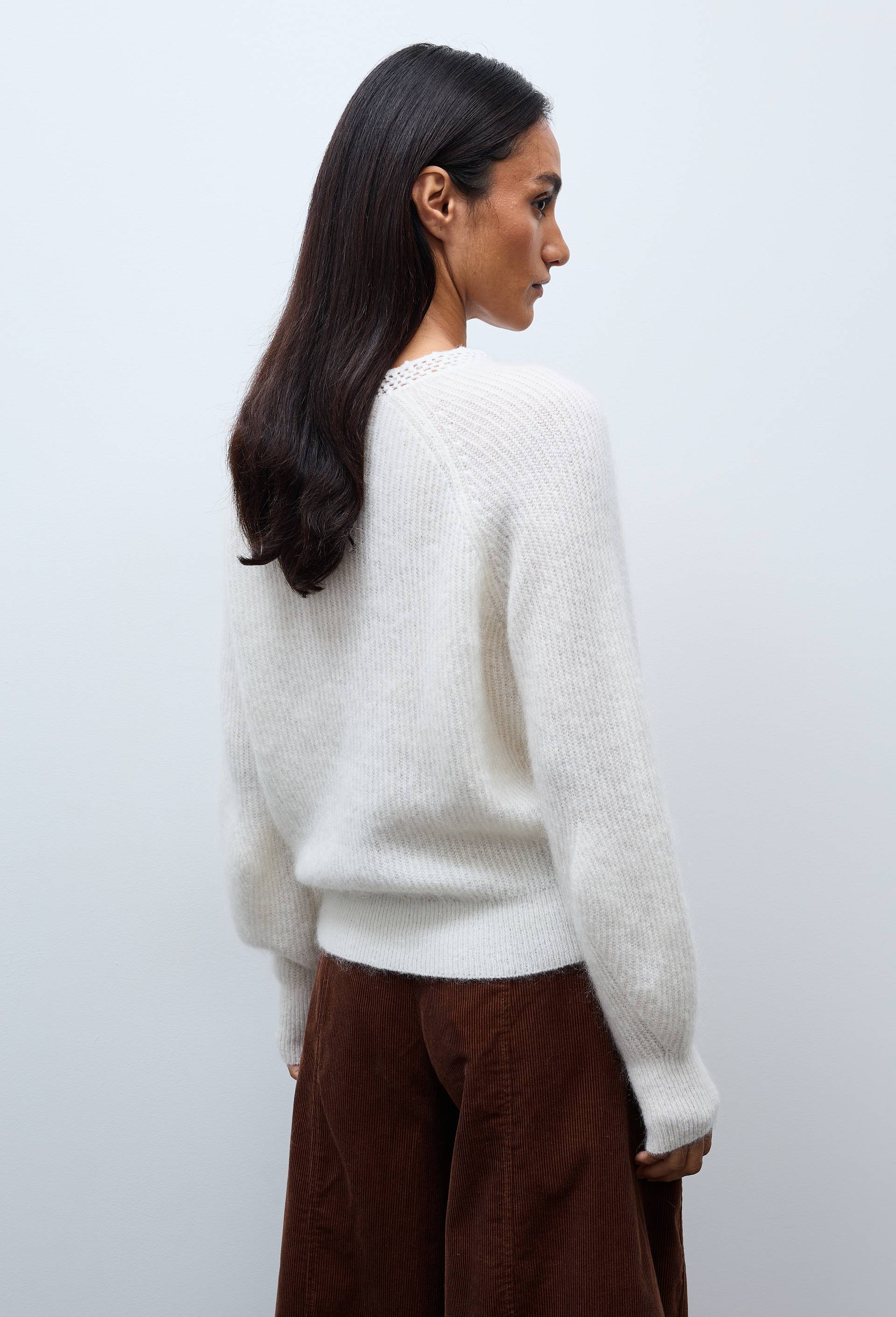 Pull avec d&eacute;tails au col contenant du mohair, Ecru, large image number 2