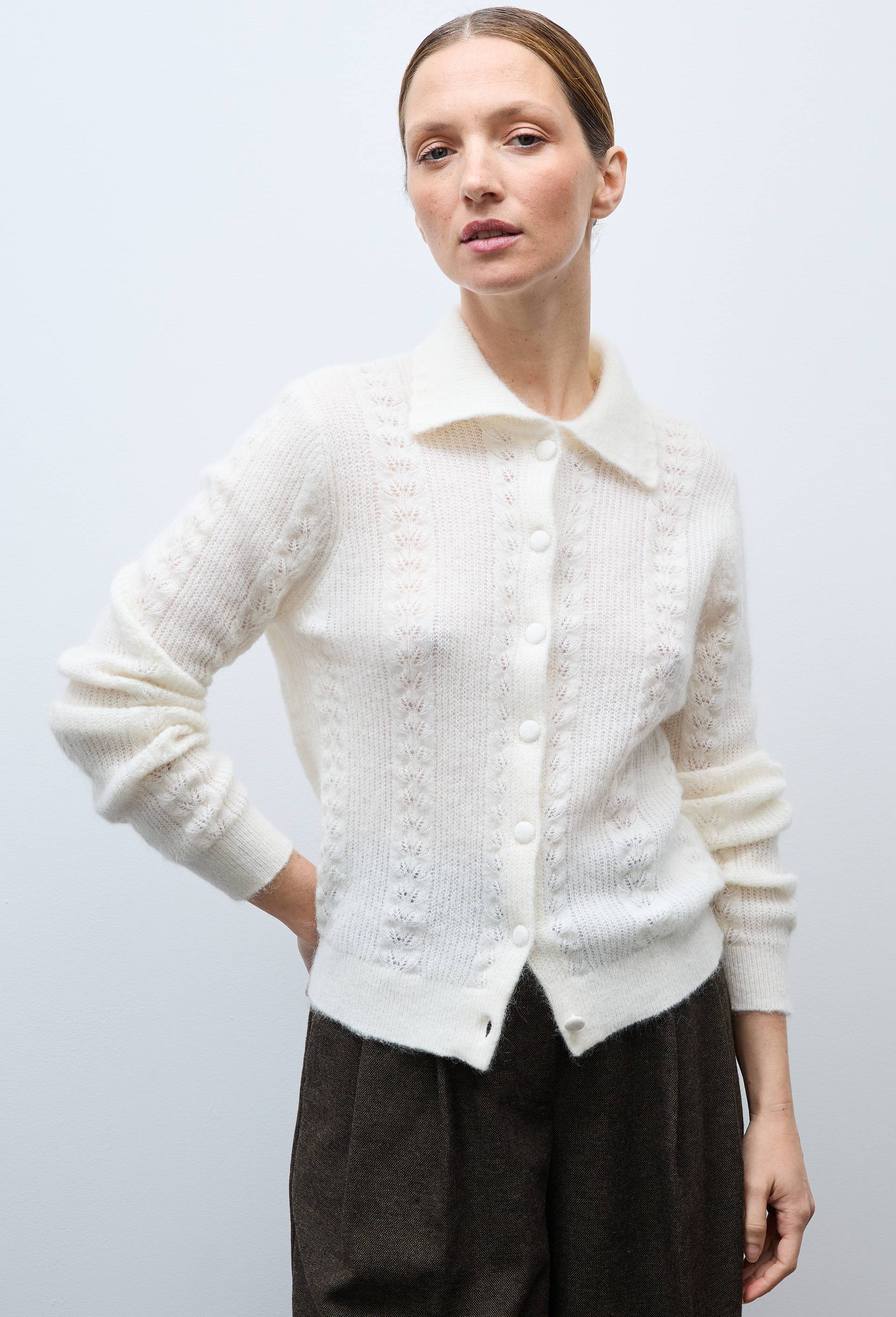 Cardigan col polo torsad&eacute; contenant du mohair, Ecru, large image number 0