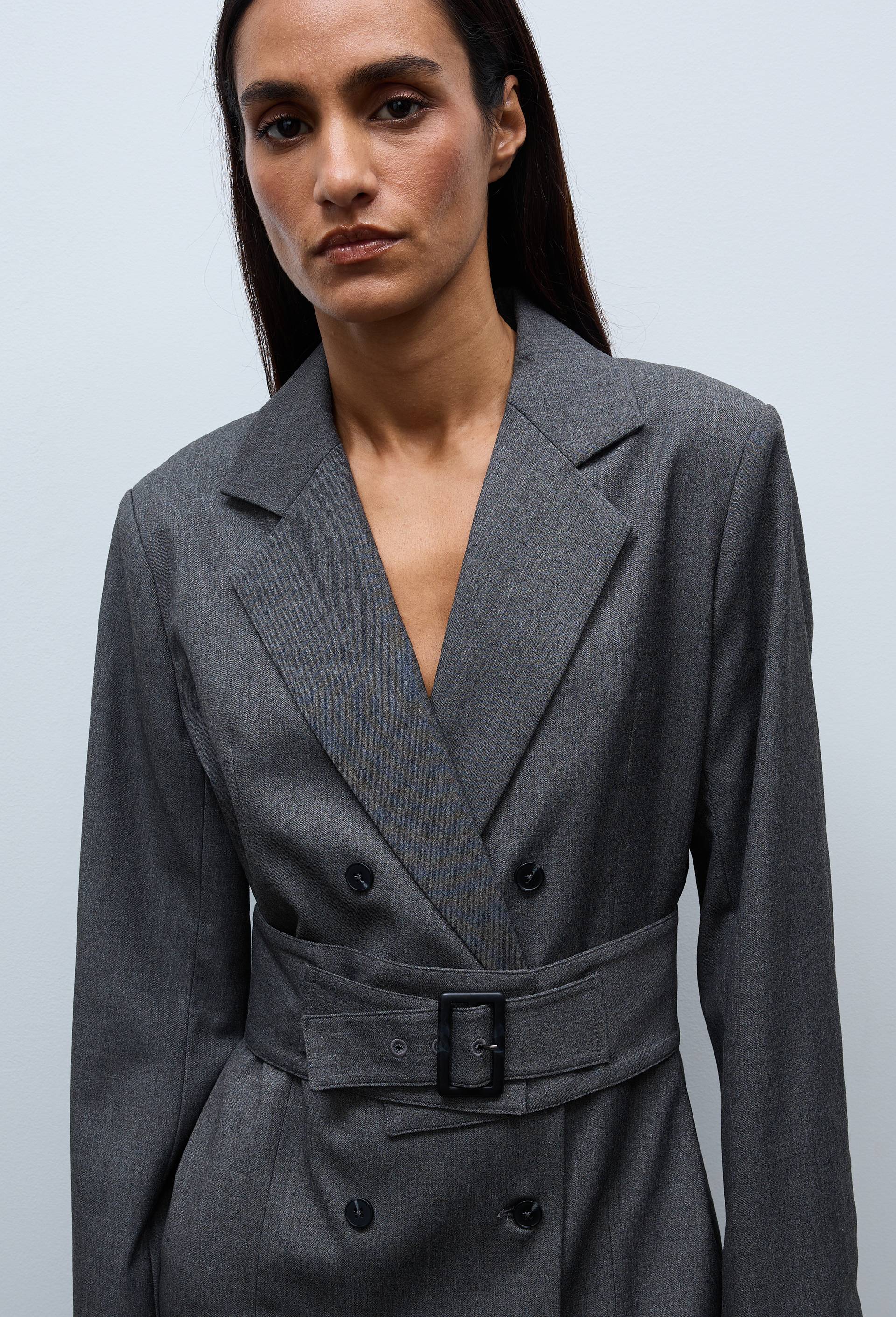 Robe tailleur cintr&eacute;e unie, Gris fonc&eacute;, large image number 2