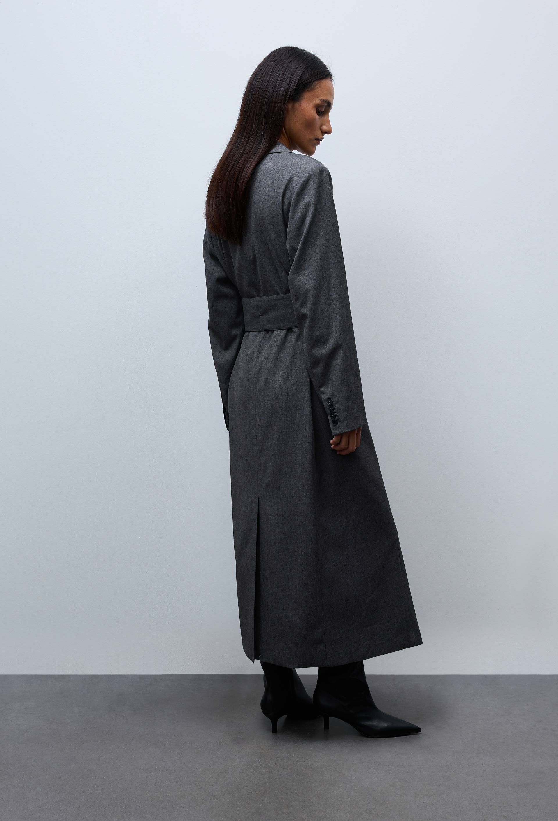 Robe tailleur cintr&eacute;e unie, Gris fonc&eacute;, large image number 3