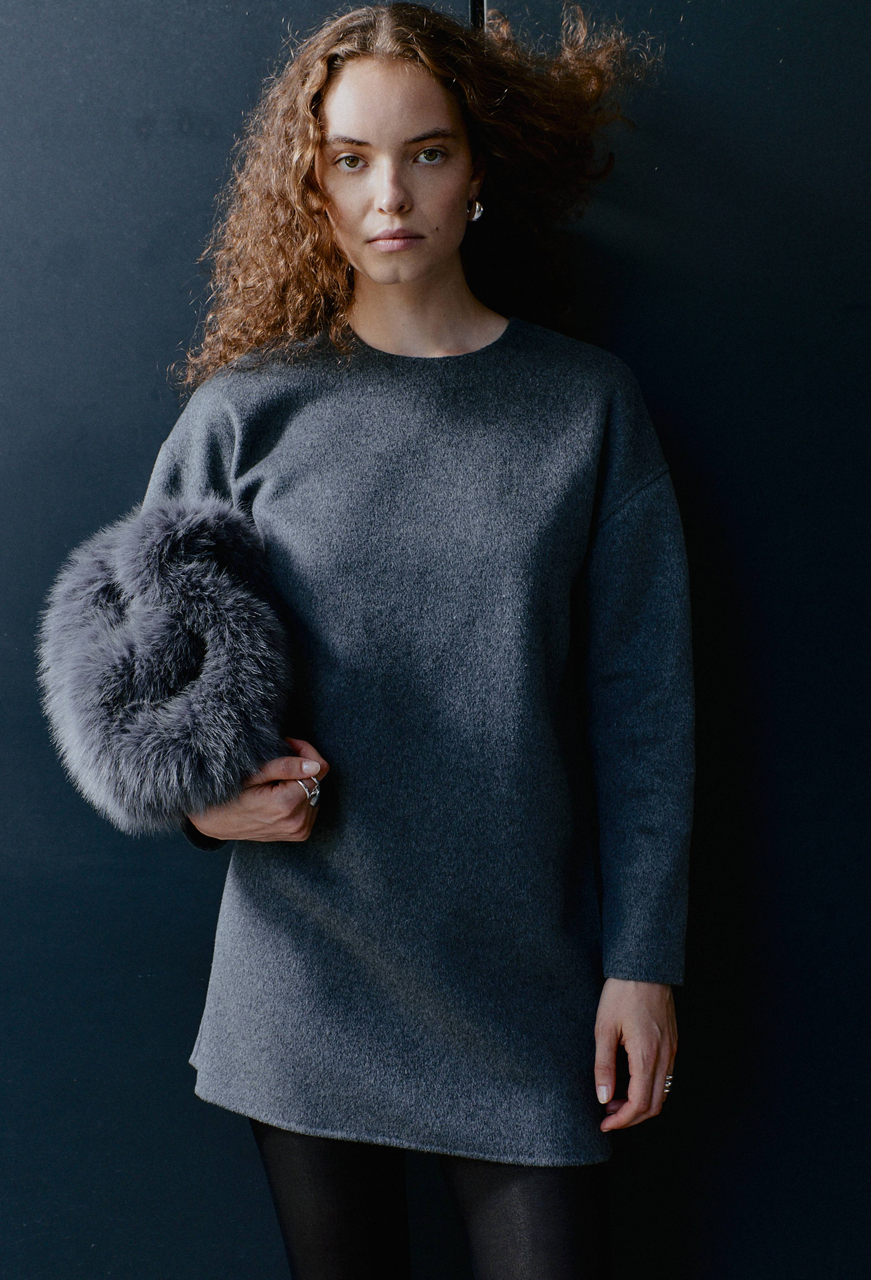 Robe courte manches longues contenant de la laine, Gris, large image number 0