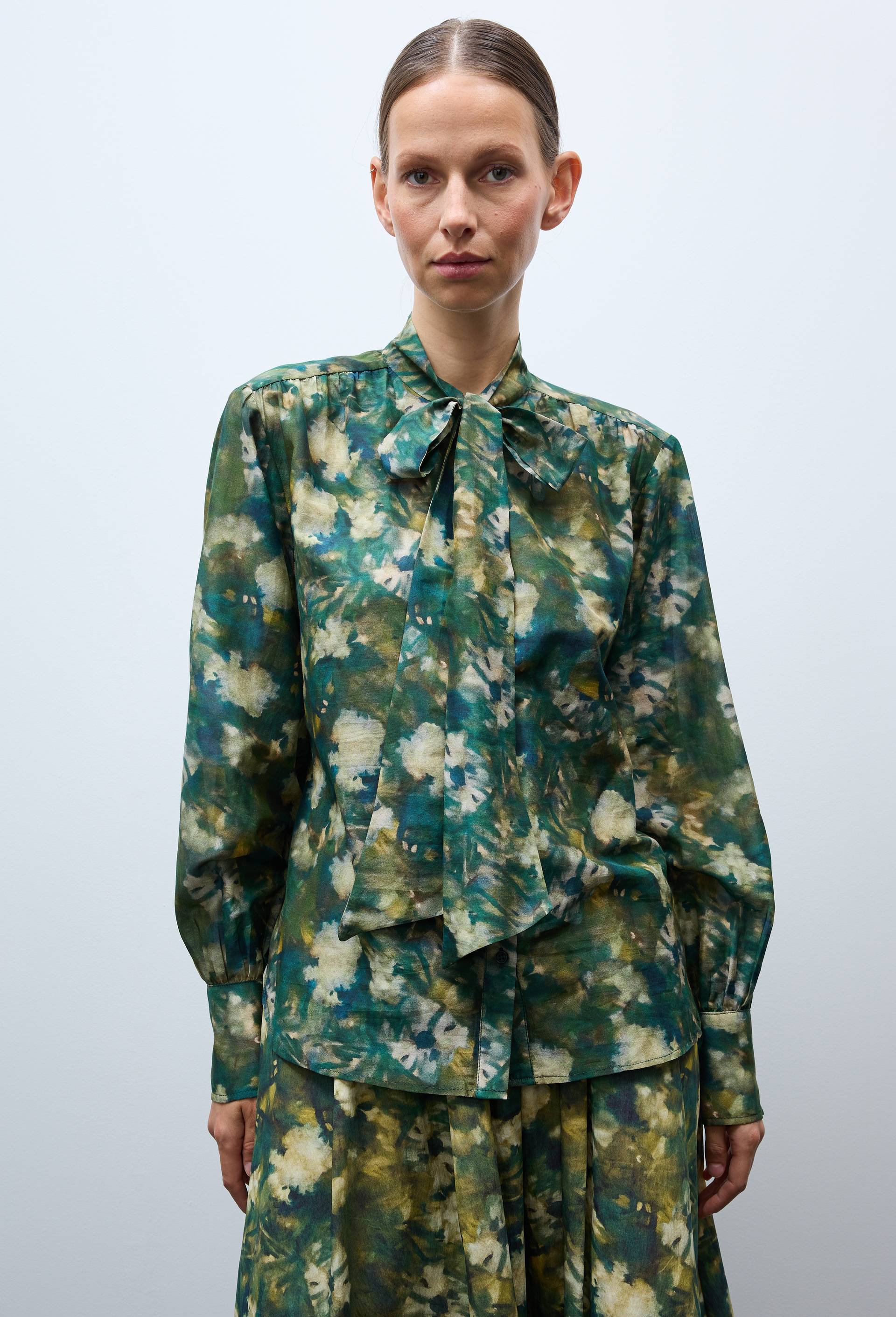 Chemise &agrave; motif floral, contenant de la soie - MUS&Eacute;E D'ORSAY x MONOPRIX, Vert, large image number 2.0