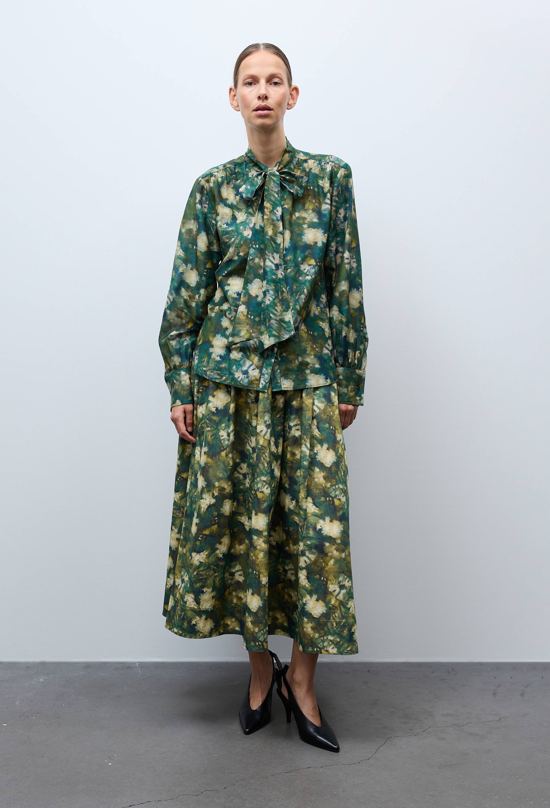 Chemise &agrave; motif floral, contenant de la soie - MUS&Eacute;E D'ORSAY x MONOPRIX, Vert, large image number 3