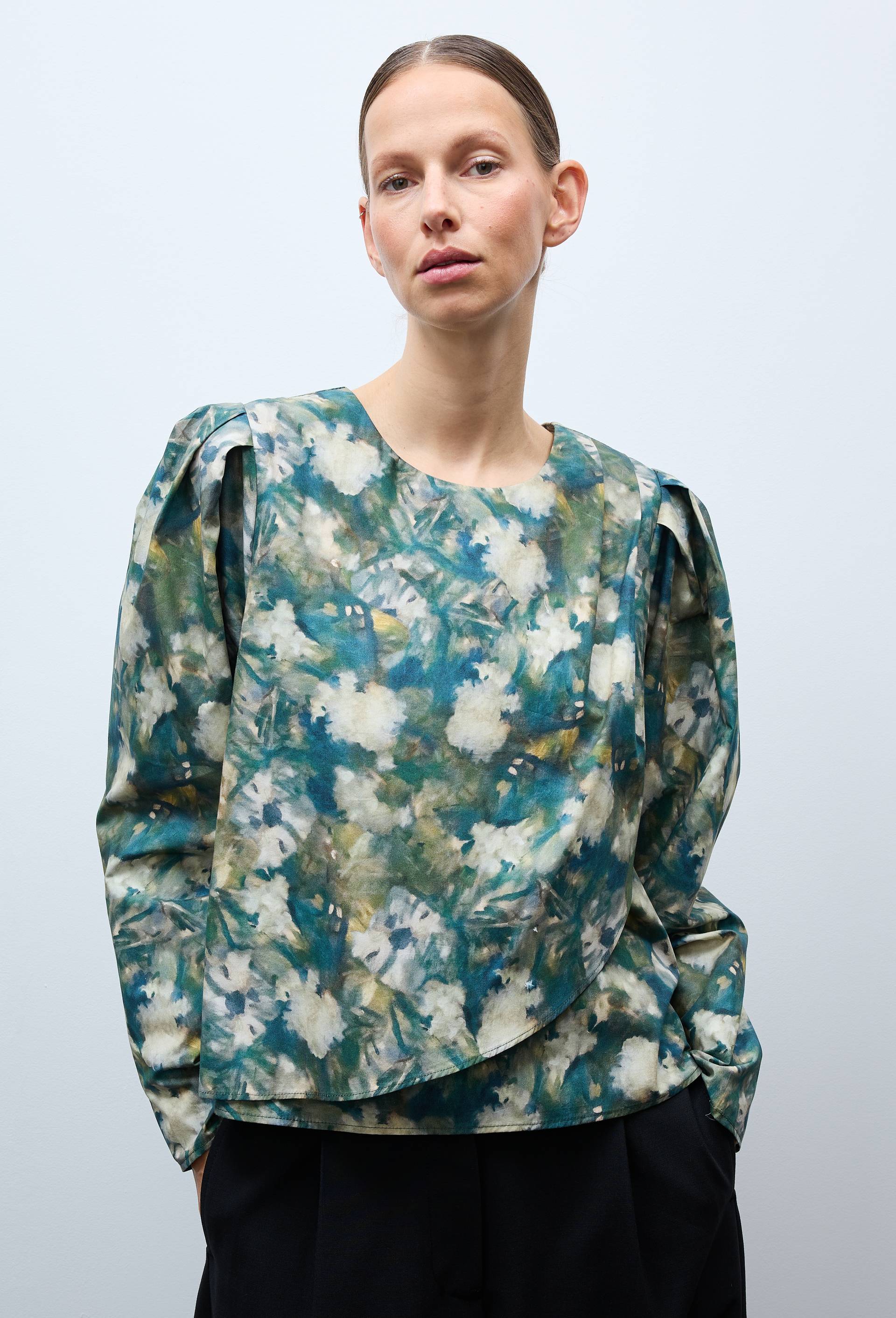 Blouse avec manches bouffantes &agrave; motif floral en coton - MUS&Eacute;E D'ORSAY x MONOPRIX, Vert, large image number 1