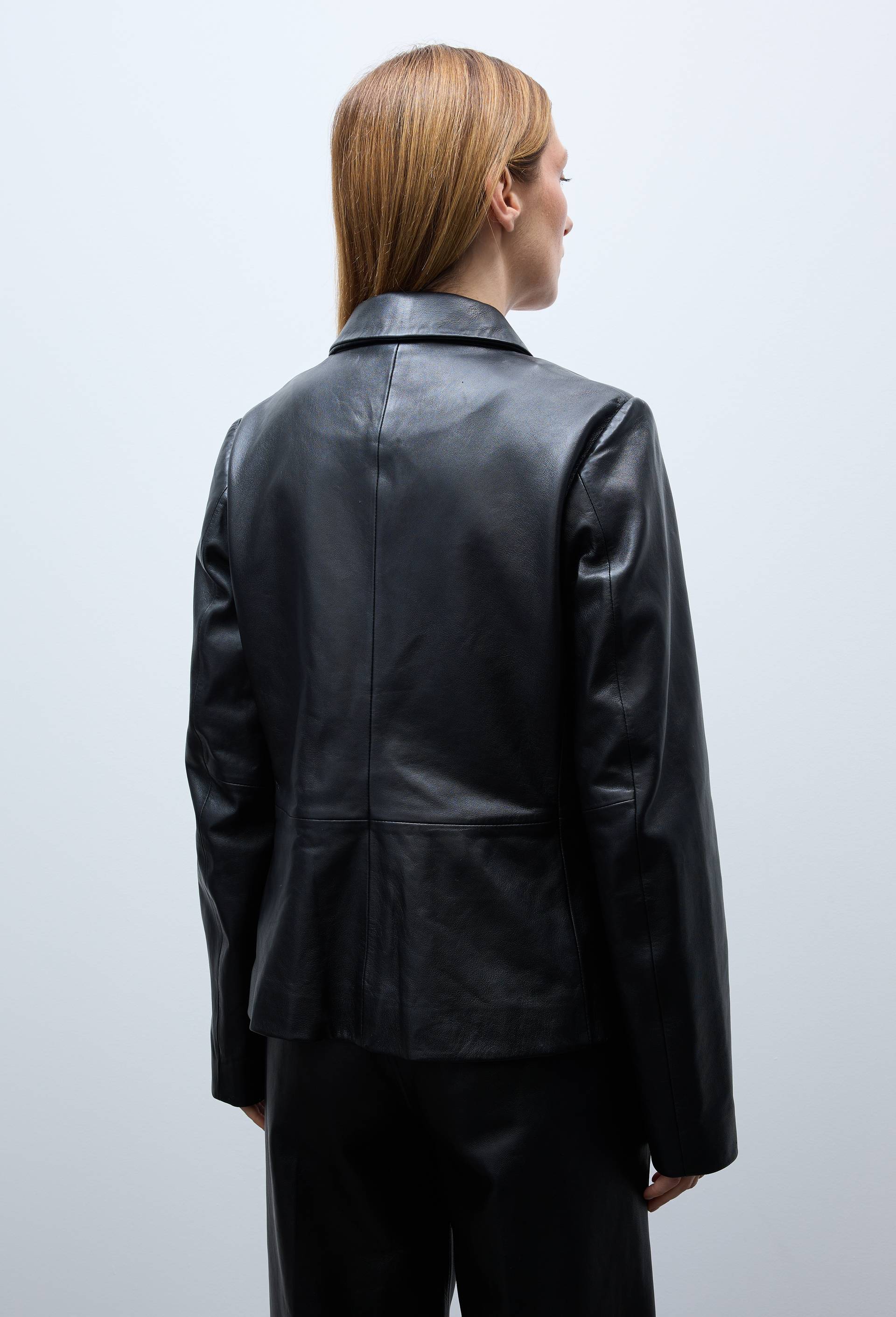 Veste cintr&eacute;e en cuir, Noir, large image number 1