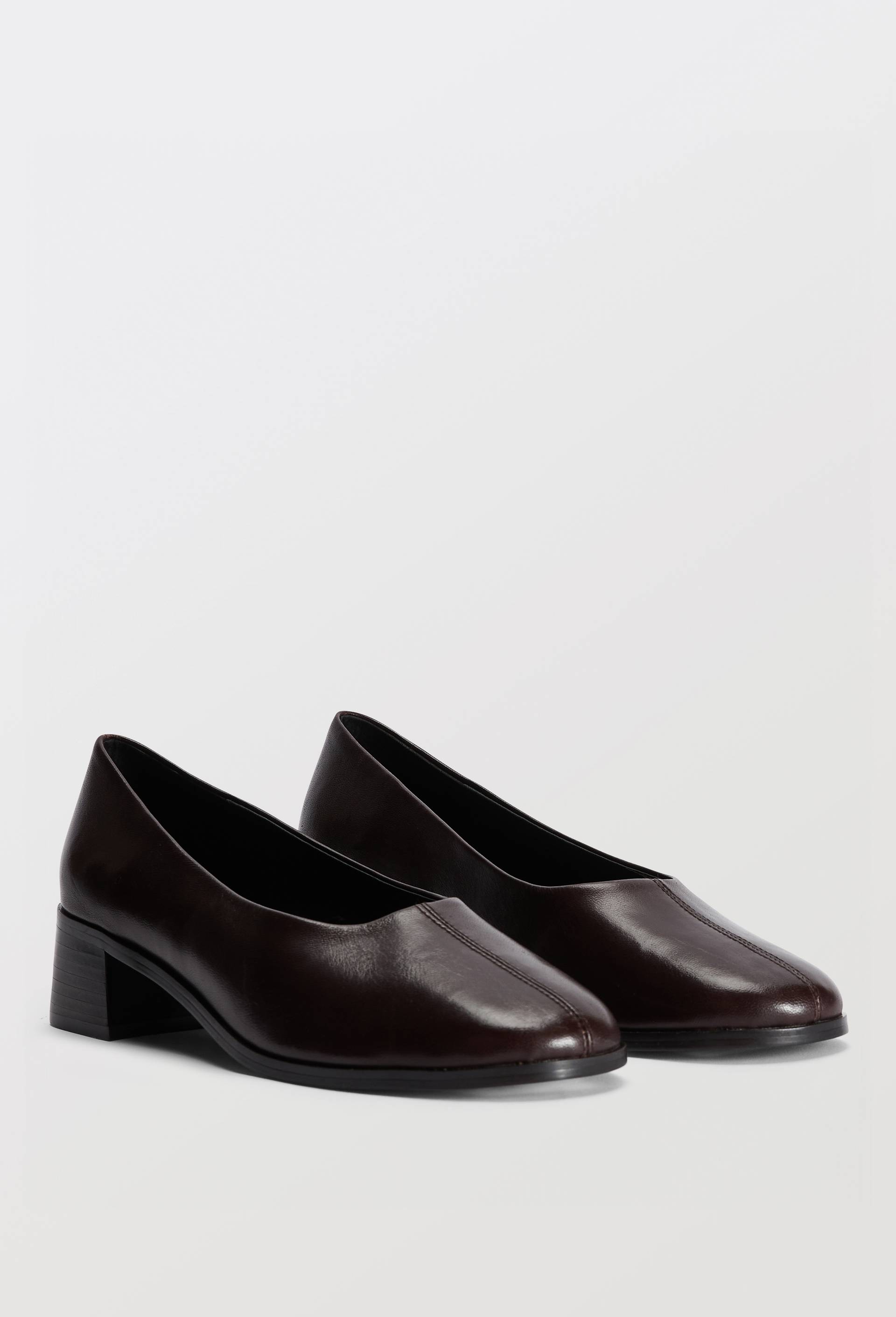 Ballerines en cuir vernis, Brun fonc&eacute;, swatch image