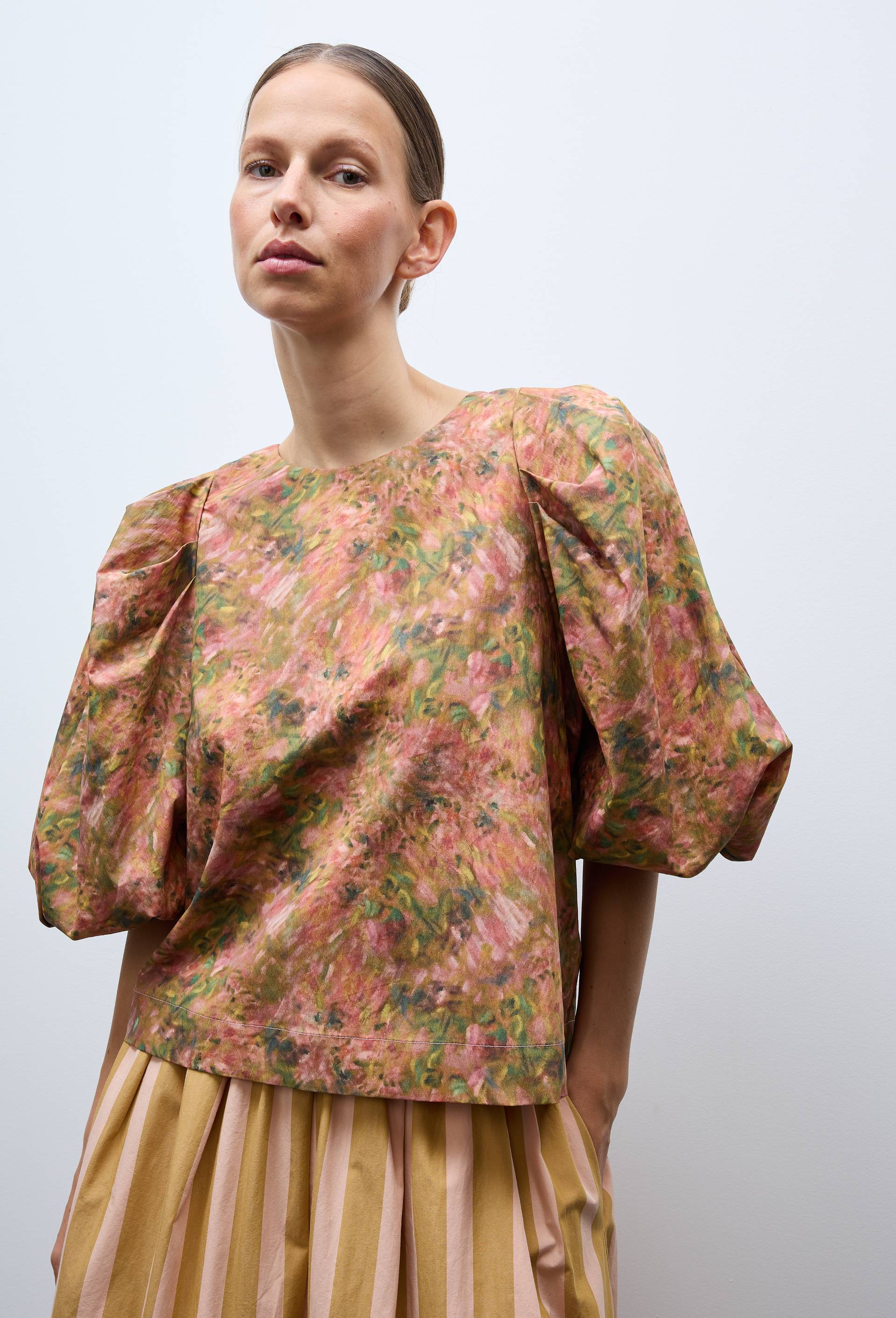 Blouse avec manches bouffantes &agrave; motif floral contenant du coton, OEKOTEX - MUS&Eacute;E D'ORSAY x MONOPRIX, Rose, large image number 1.0