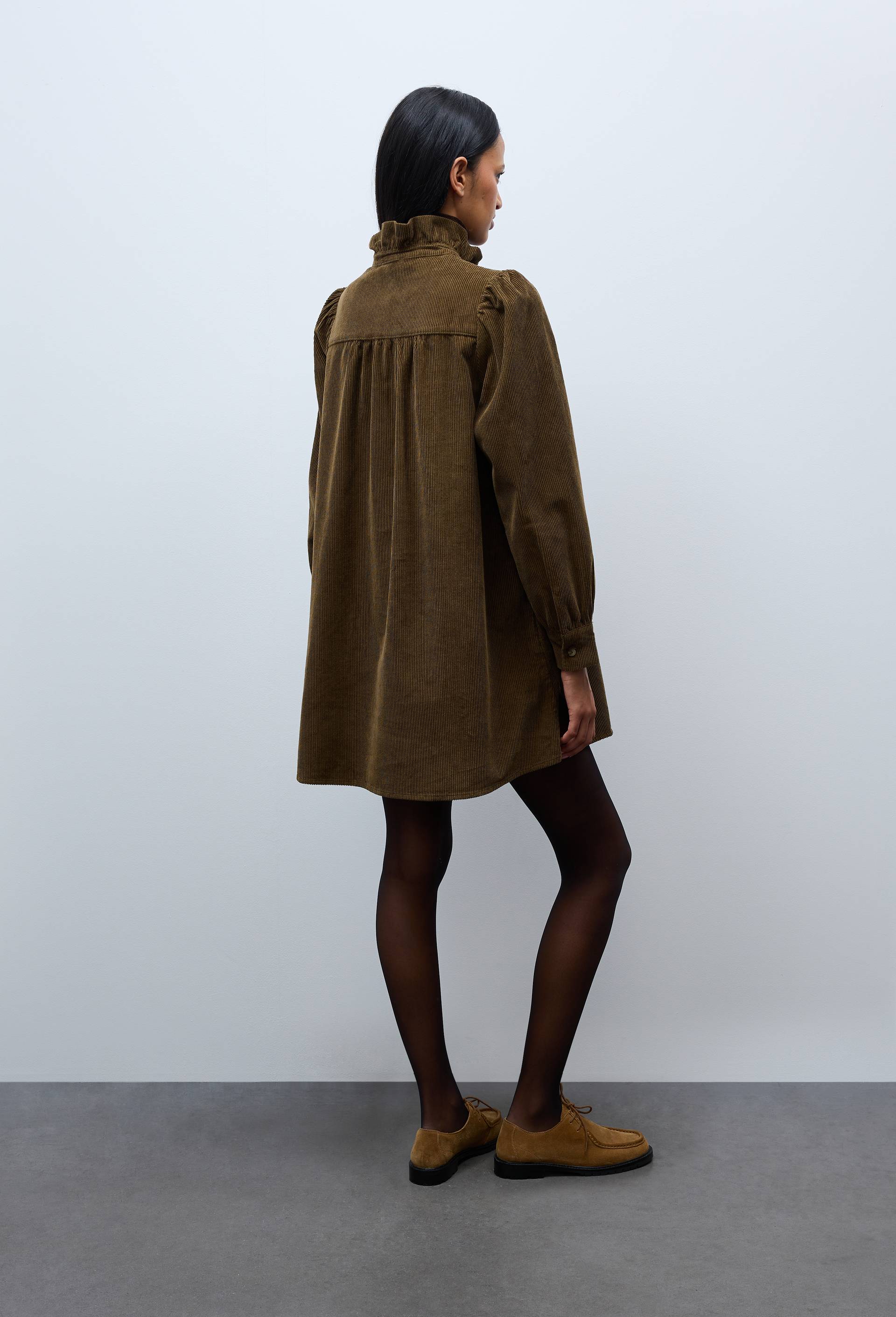 Robe courte unie manches longues en velours, Vert fonc&eacute;, large image number 2.0