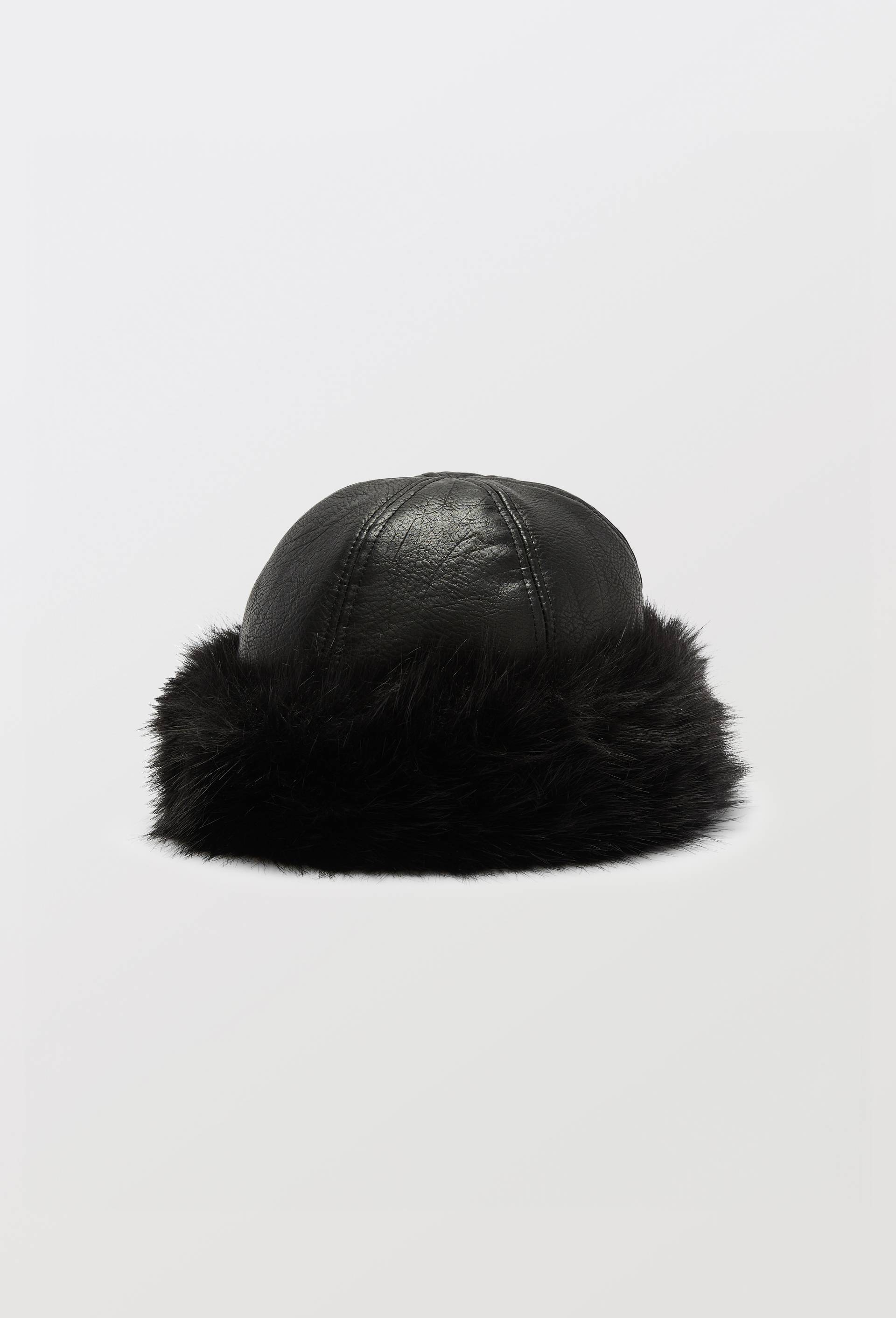Toque en fausse fourrure, Noir, large image number 0.0