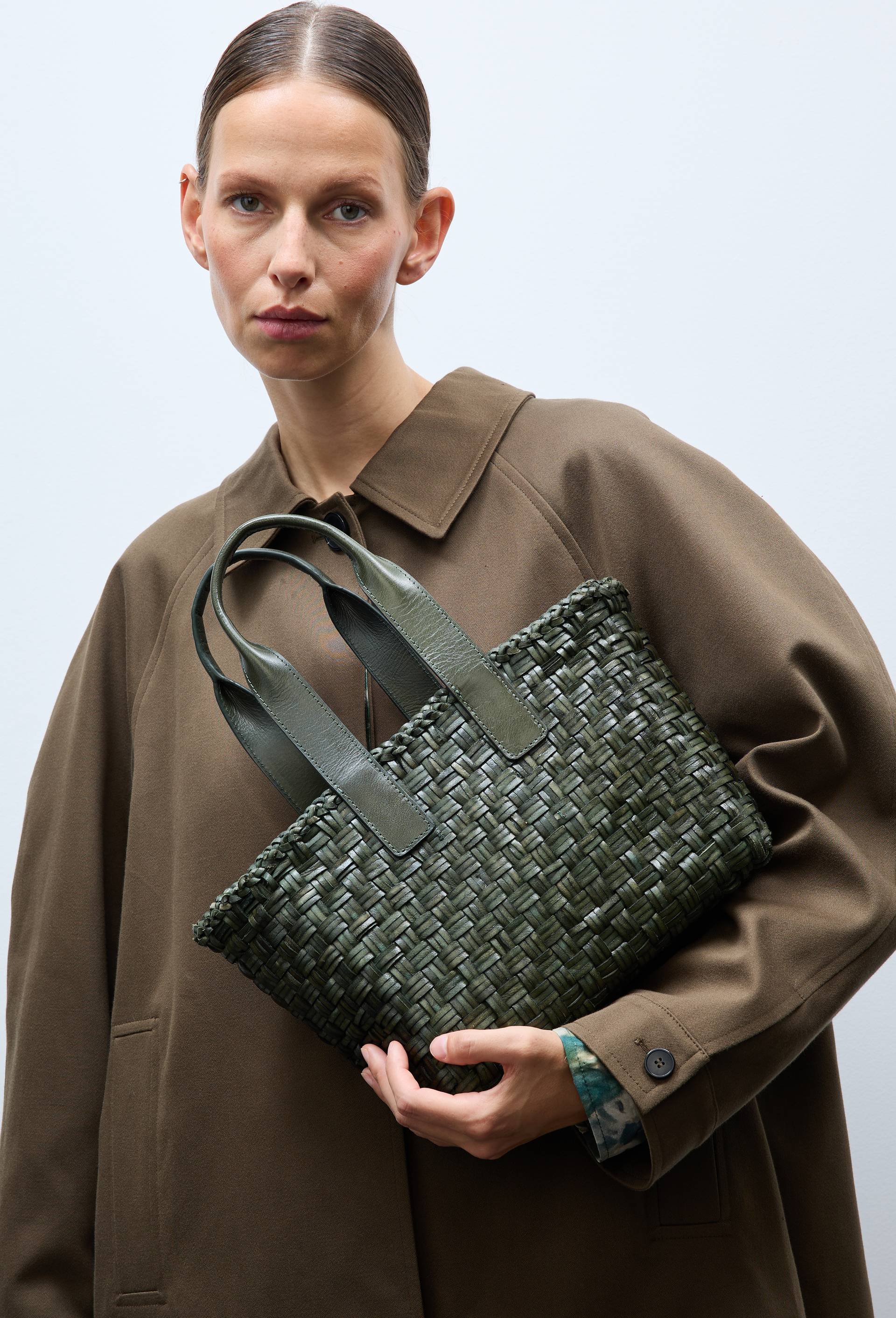 Sac en cuir tress&eacute; - MUS&Eacute;E D'ORSAY x MONOPRIX, Vert fonc&eacute;, large image number 1