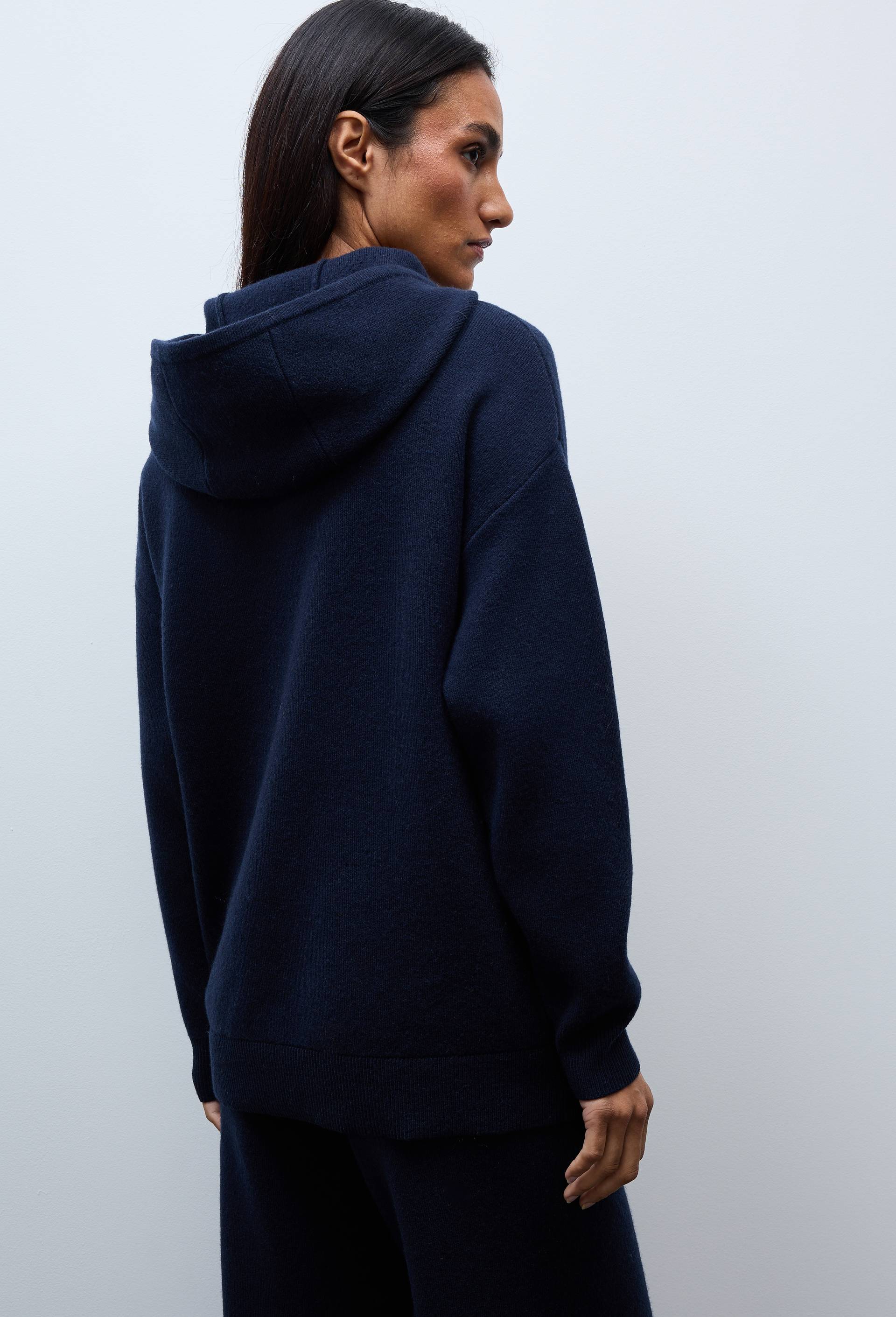 Pull &agrave; capuche en laine homewear, Bleu fonc&eacute;, large image number 1