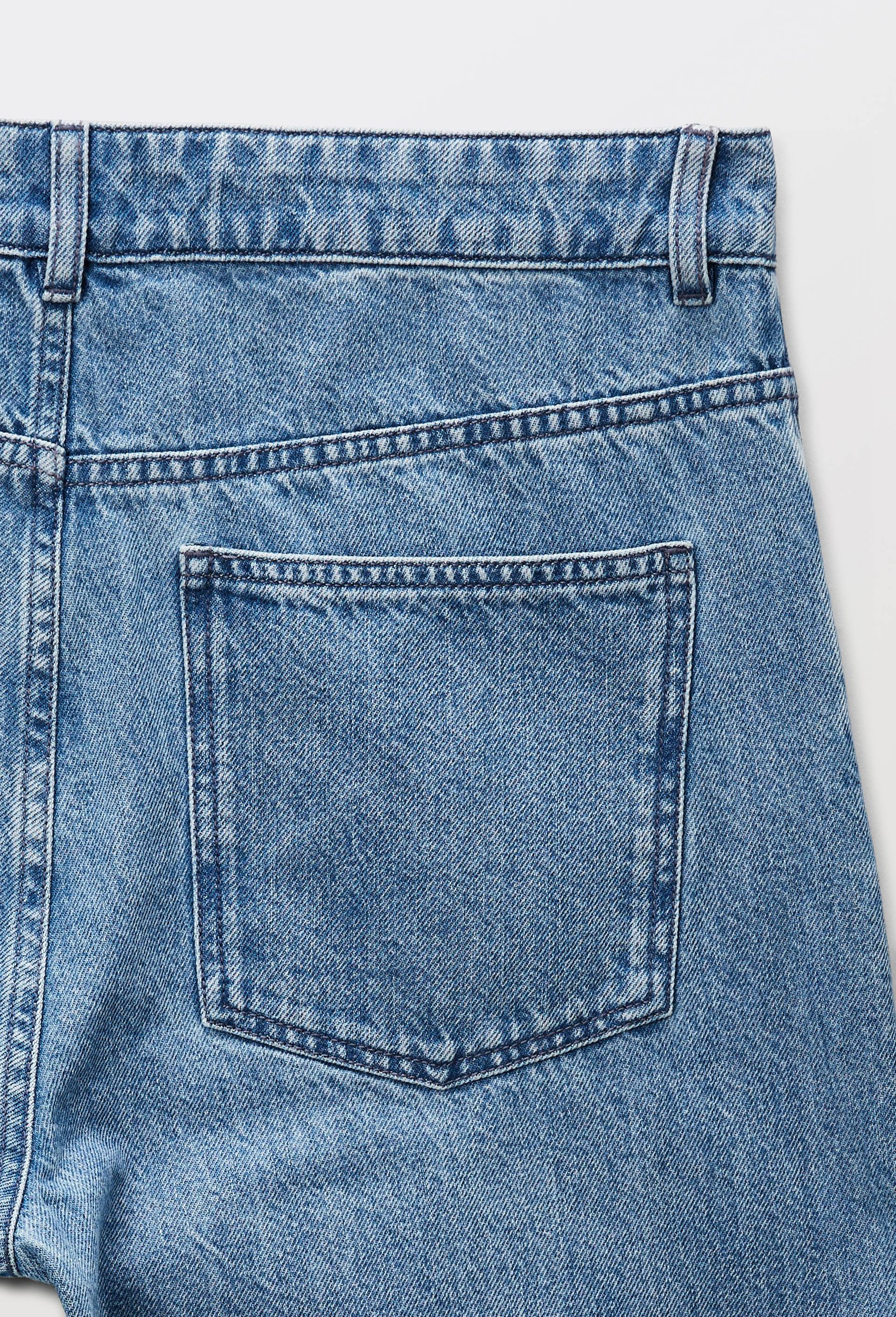 Jean droit &eacute;largi taille descendue, Bleu, large image number 4.0