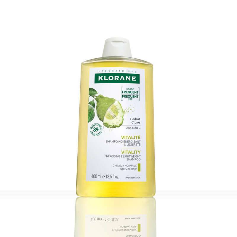 L&eacute;g&egrave;ret&eacute; shampoing assainissant &agrave; la pulpe de c&eacute;drat pour cheveux normaux r&eacute;graissant vite, Transparent, large image number 0.0