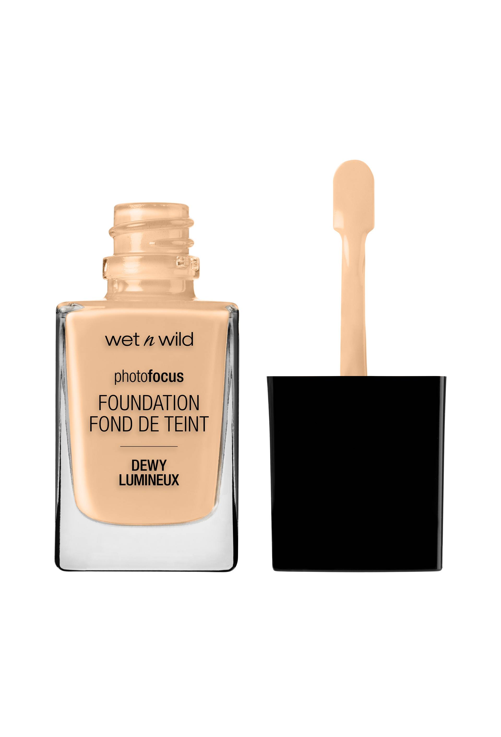 Photo focus dewy fond de teint lumineux, Soft beige, swatch image