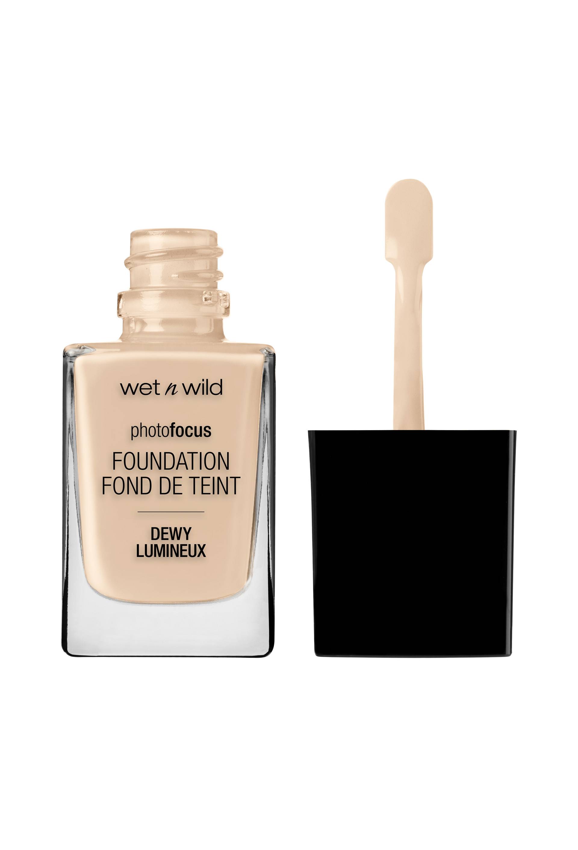 Photo focus dewy fond de teint lumineux, Soft ivory, swatch image
