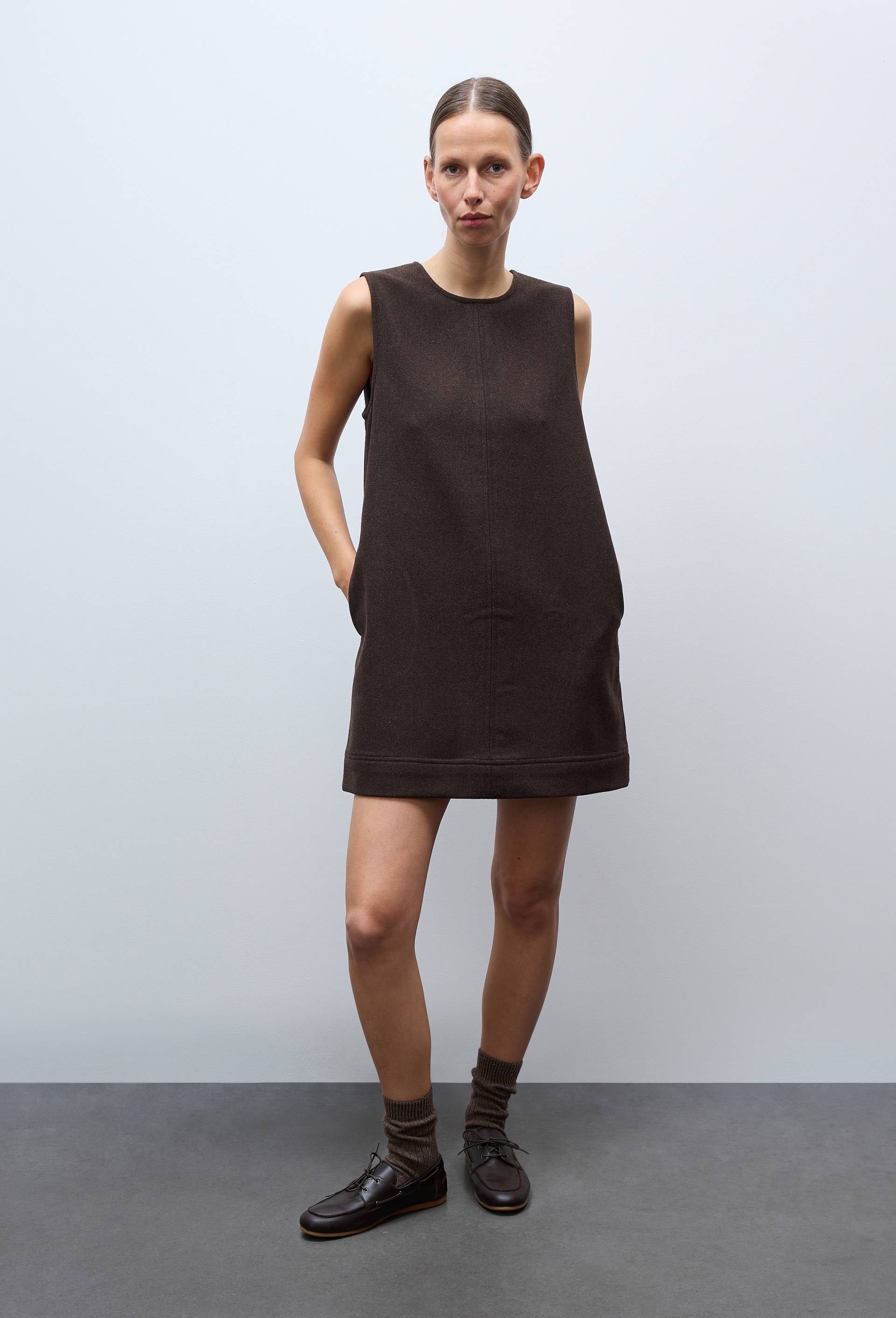 Robe courte unie contenant de la laine, Brun fonc&eacute;, large image number 0.0