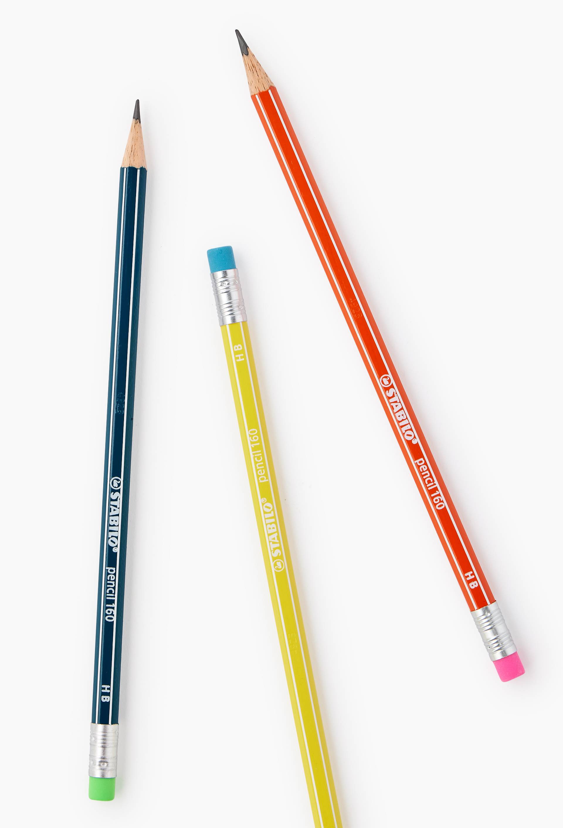 3 crayons graphites avec bout gomme Stabilo